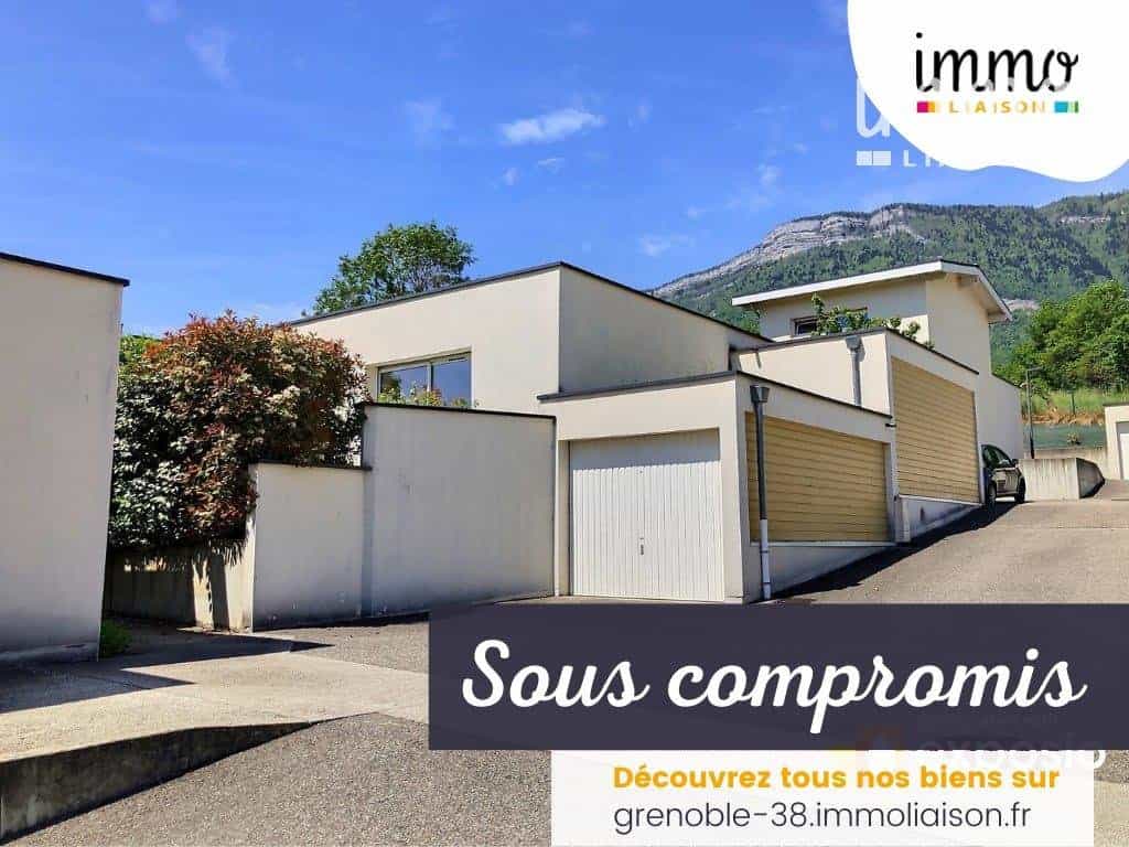 Rumah di Bernin, Isère 10816269