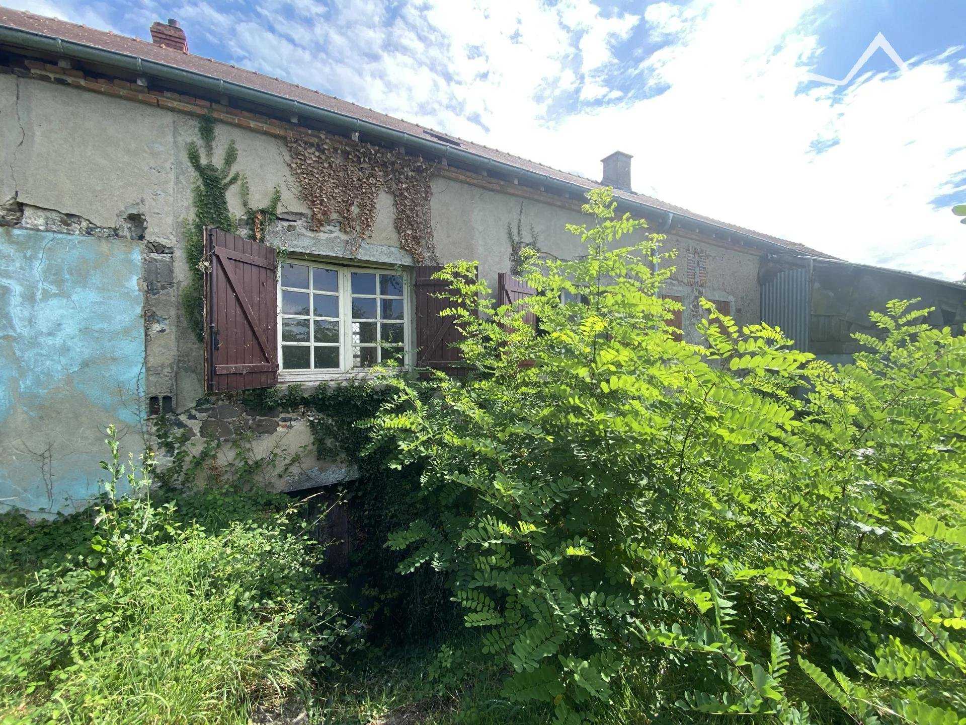 بيت في Gilly-sur-Loire, Saône-et-Loire 10816423