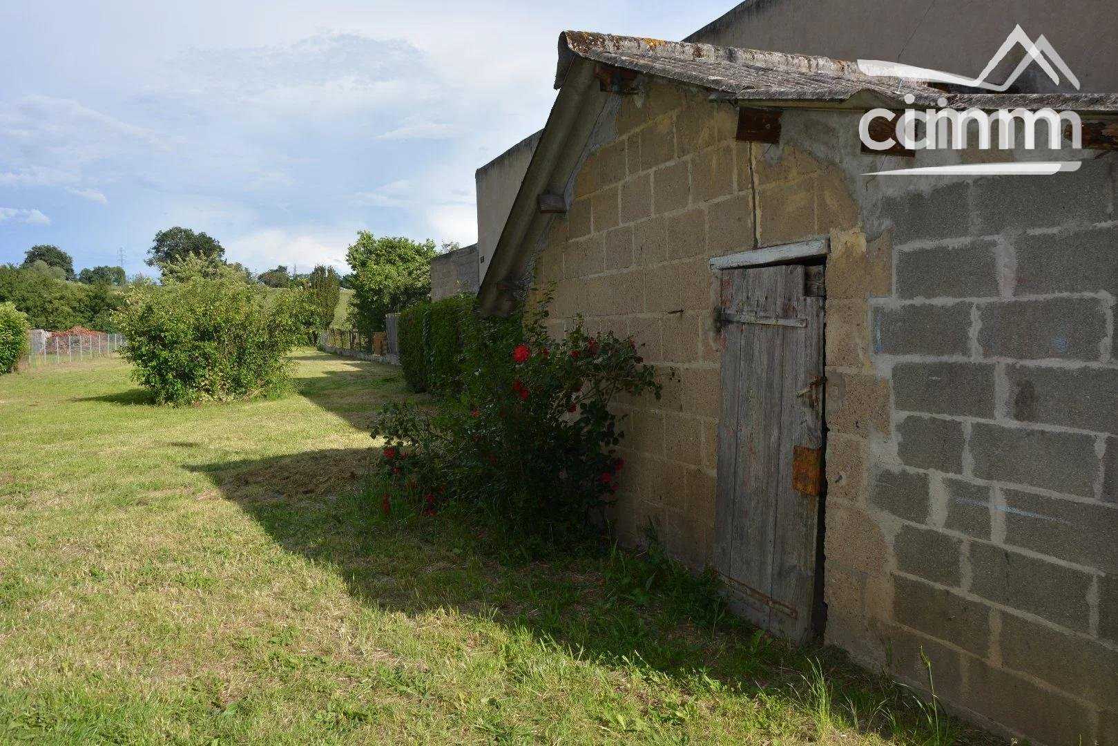 House in Dompierre-sur-Besbre, Auvergne-Rhone-Alpes 10816455