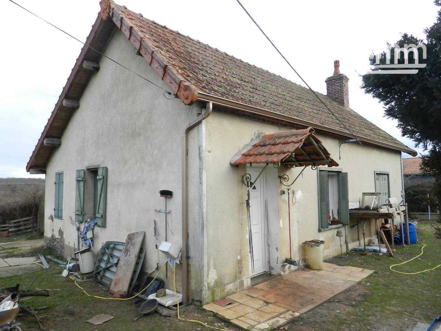 House in Dompierre-sur-Besbre, Allier 10816463