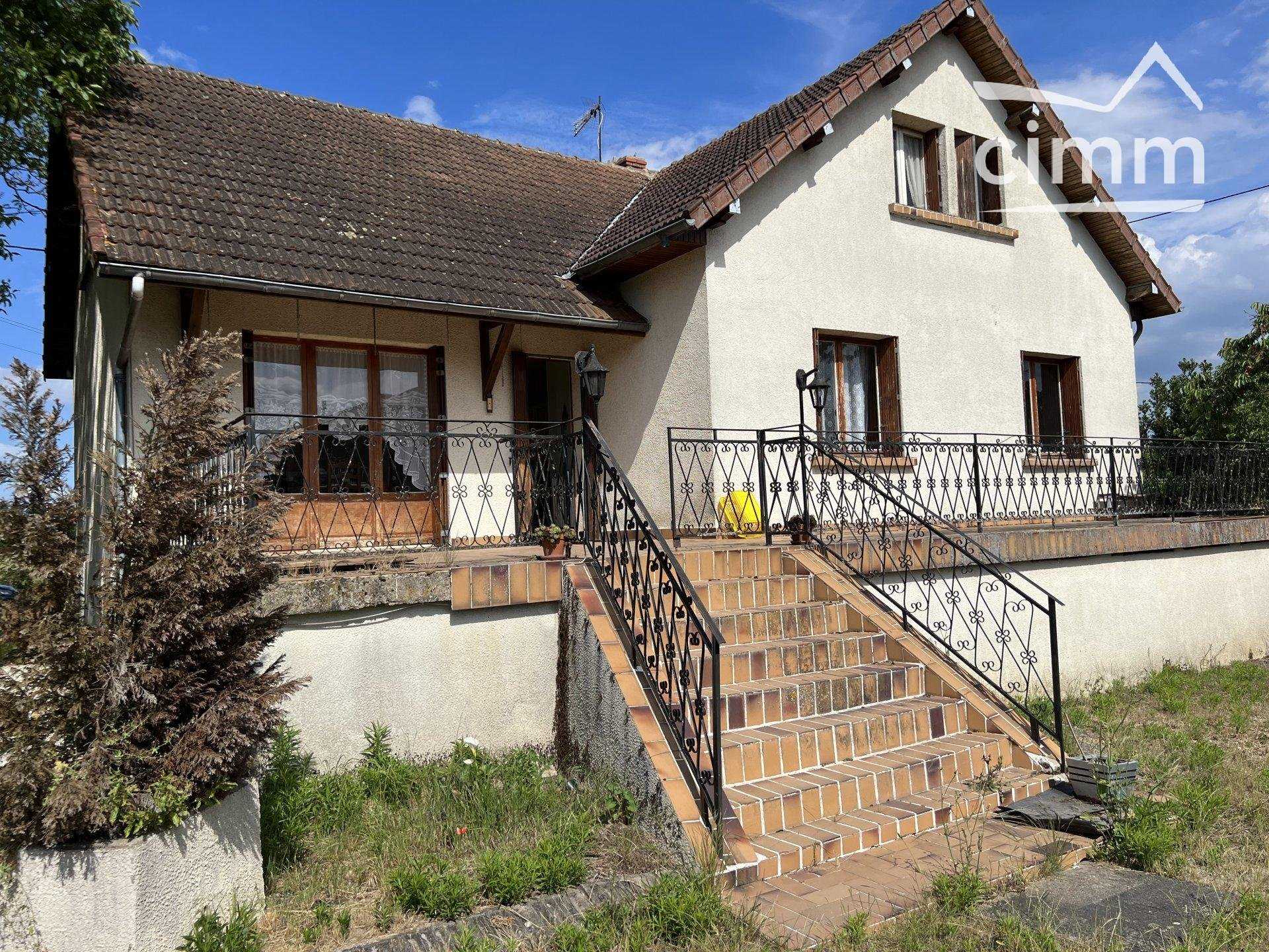 Residential in Thiel-sur-Acolin, Allier 10816469