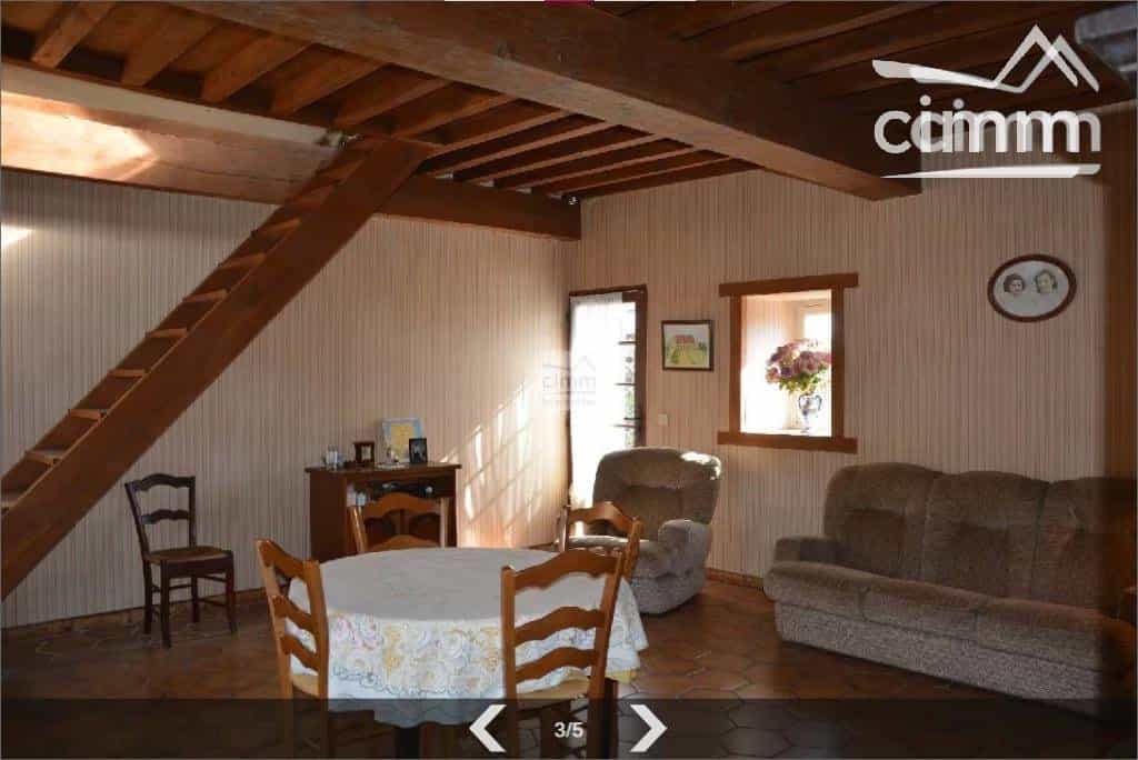 Huis in Chalmoux, Bourgogne-Franche-Comte 10816484
