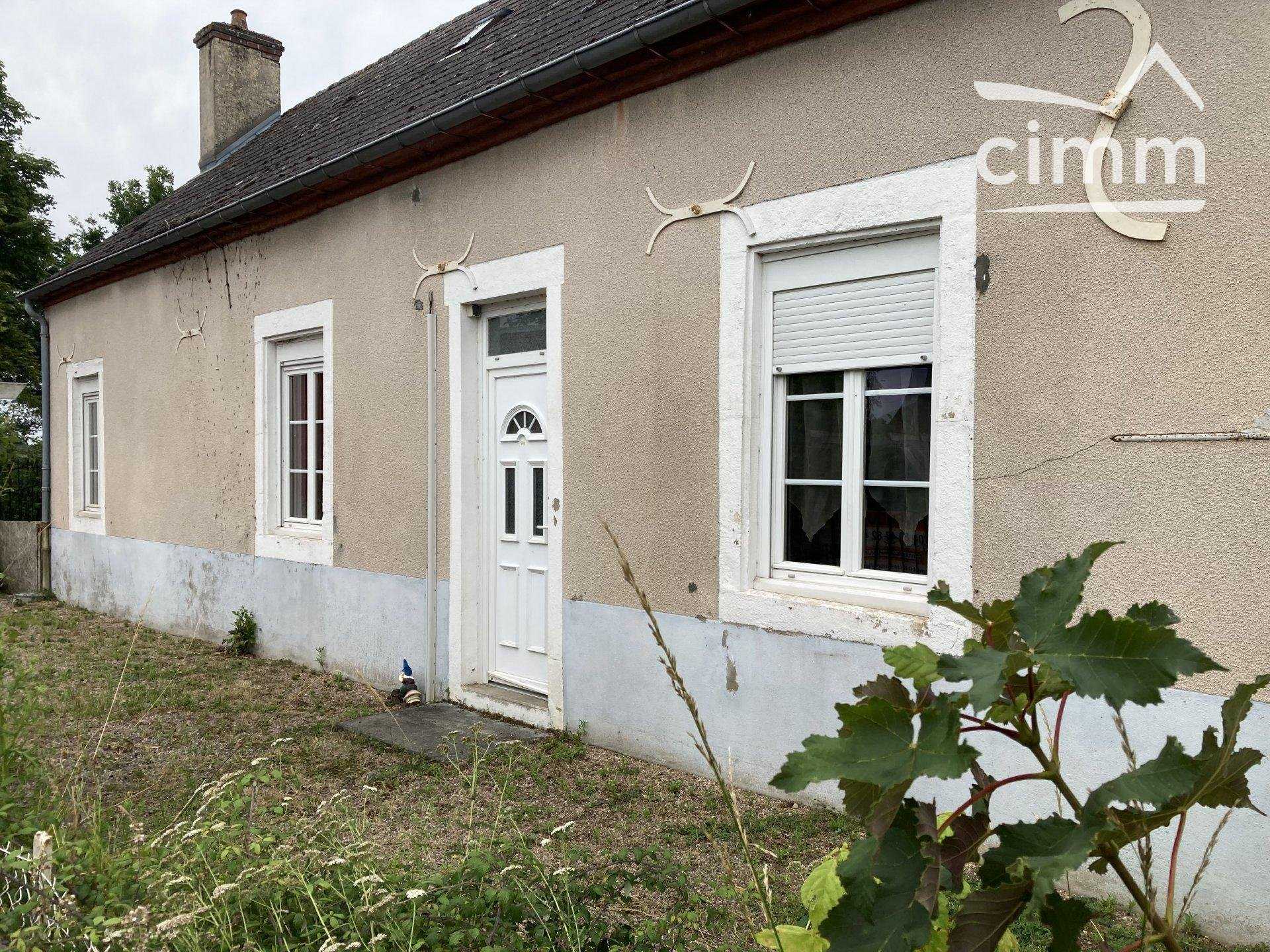 σπίτι σε Cronat, Bourgogne-Franche-Comte 10816495