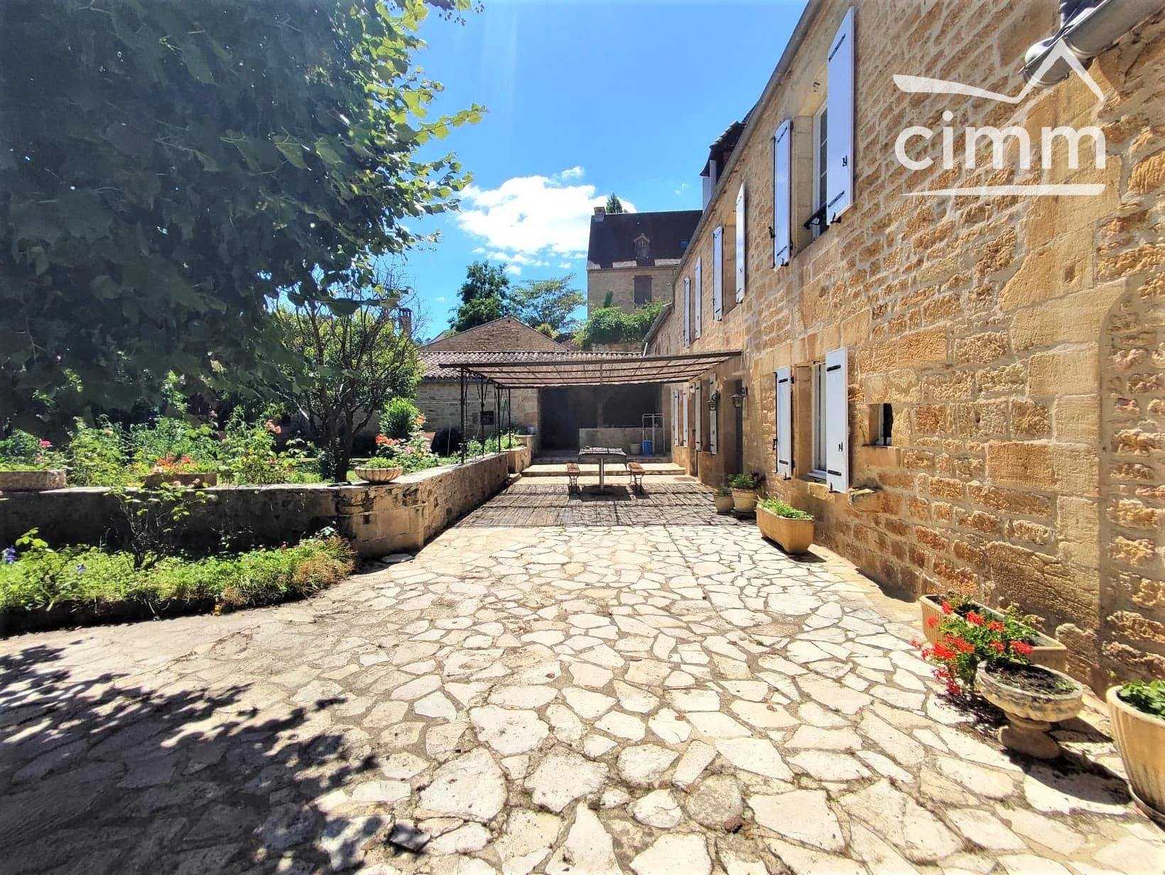 Haus im Sarlat-la-Canéda, Dordogne 10816496