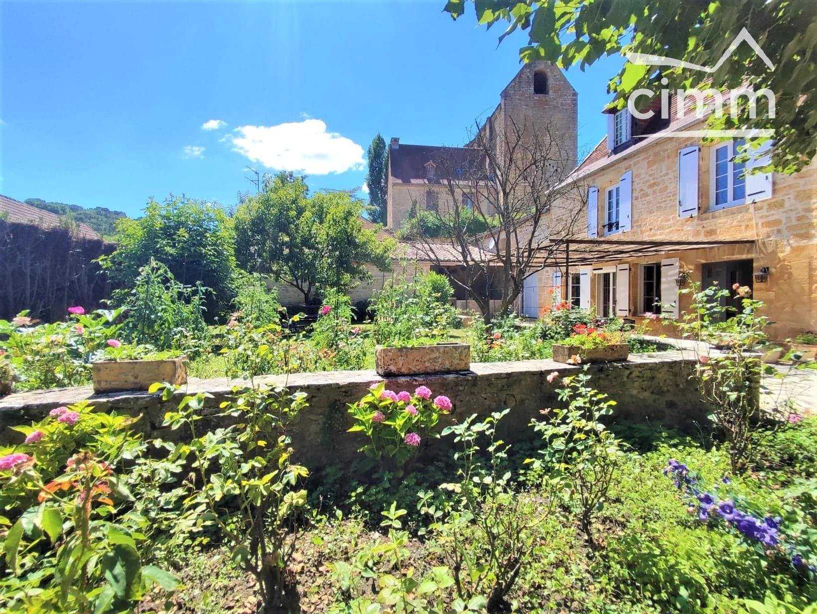 Haus im Sarlat-la-Canéda, Dordogne 10816496