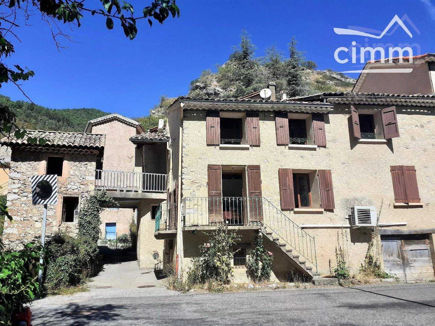 Haus im Laragne-Monteglin, Provence-Alpes-Côte d'Azur 10816601