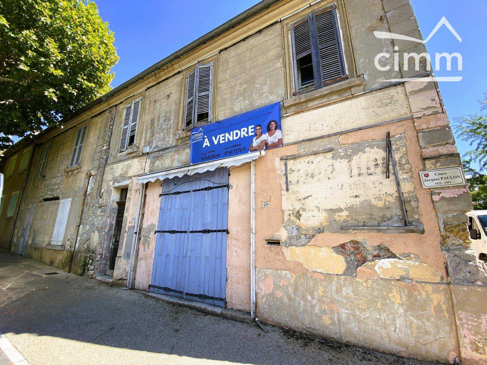 Andet i Volonne, Provence-Alpes-Cote d'Azur 10816688