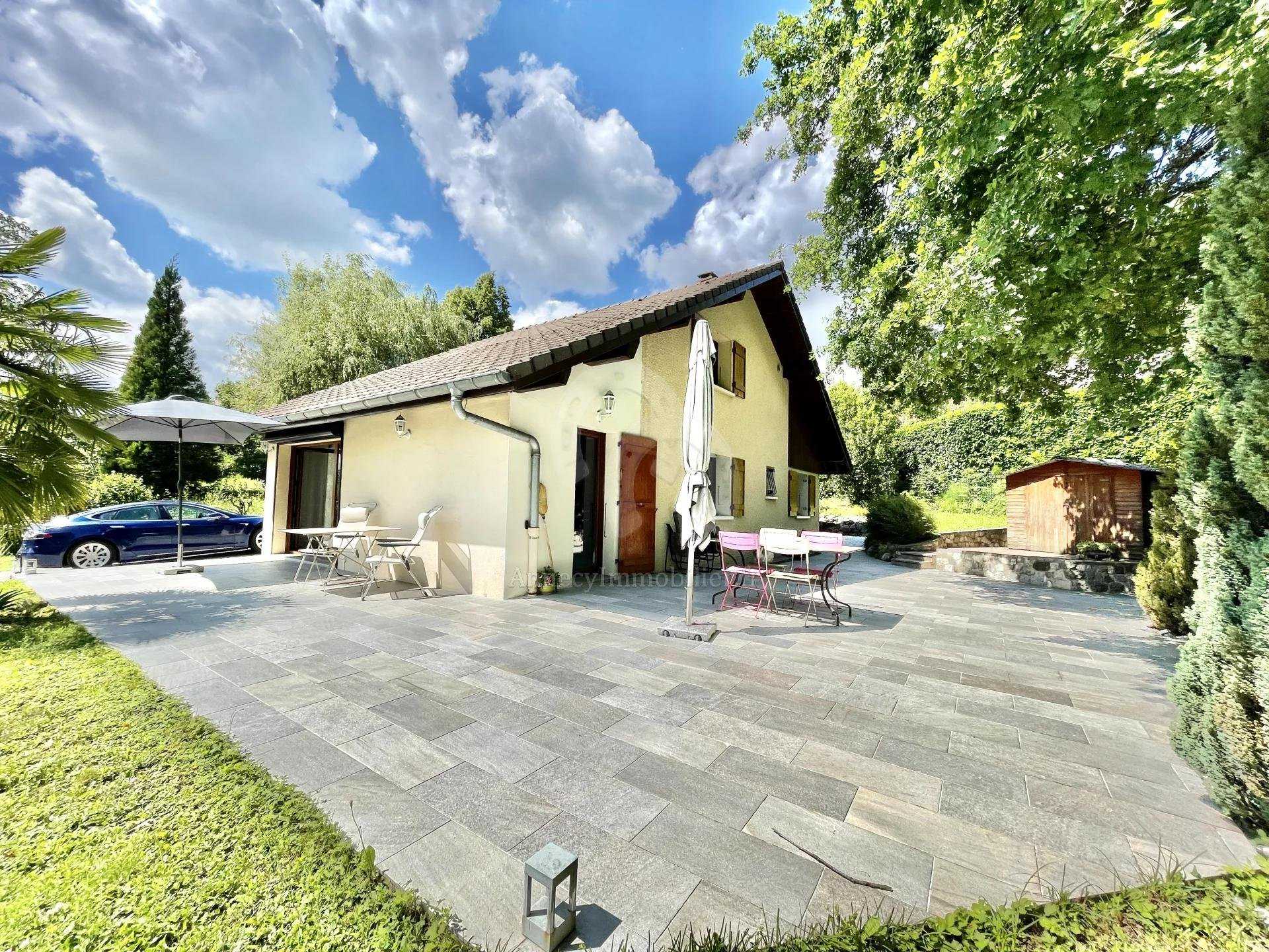 Huis in Annecy, Auvergne-Rhone-Alpes 10816725