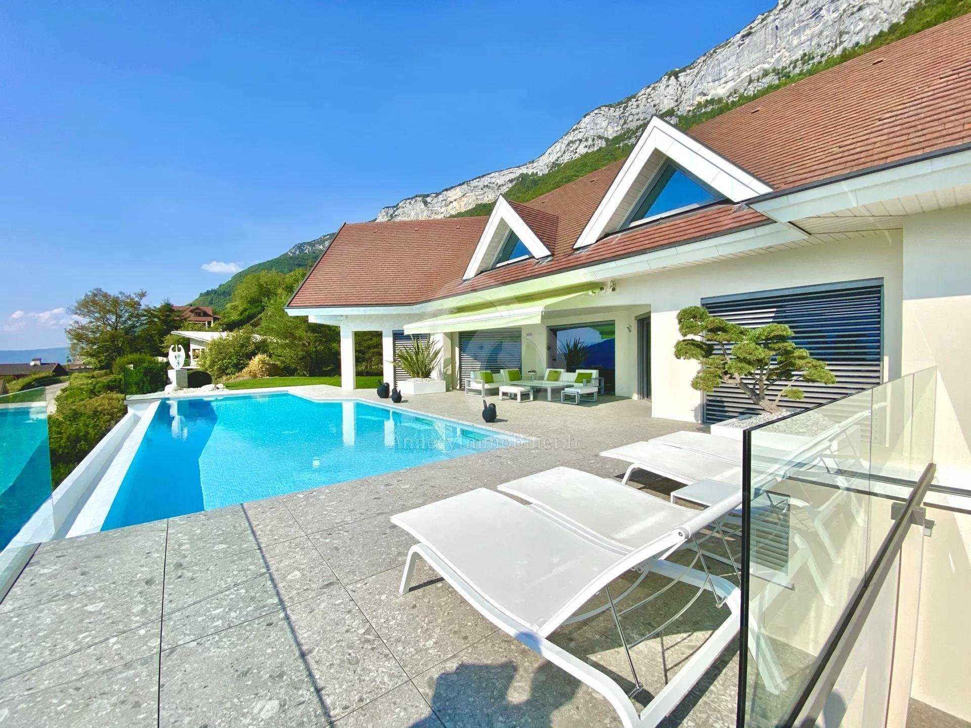 Casa nel Veyrier-du-Lac, Haute-Savoie 10816788