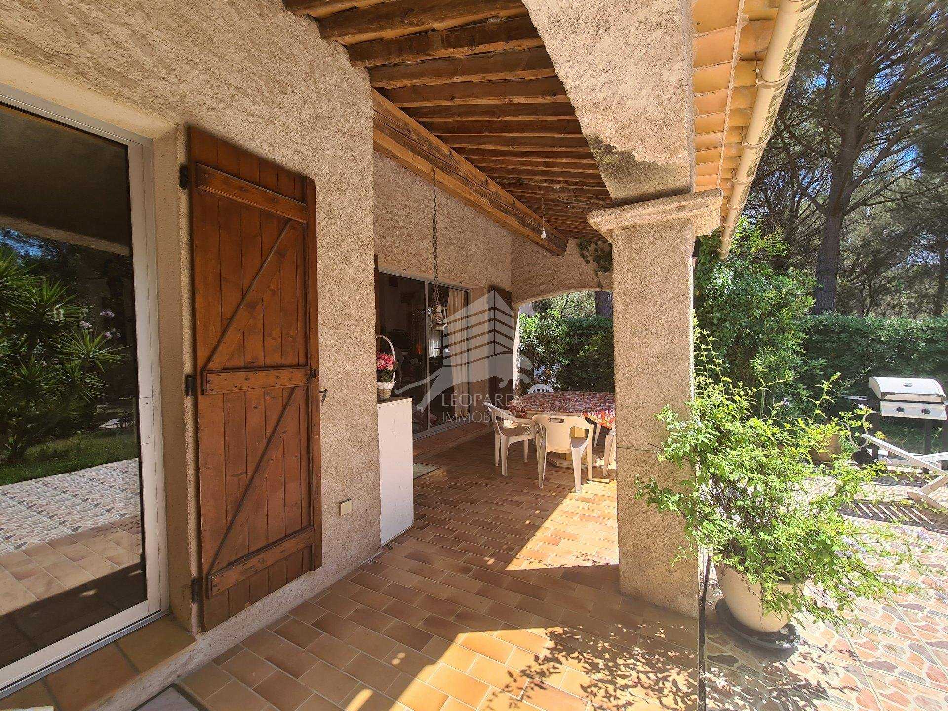 Dom w Roquebrune-sur-Argens, Var 10816826