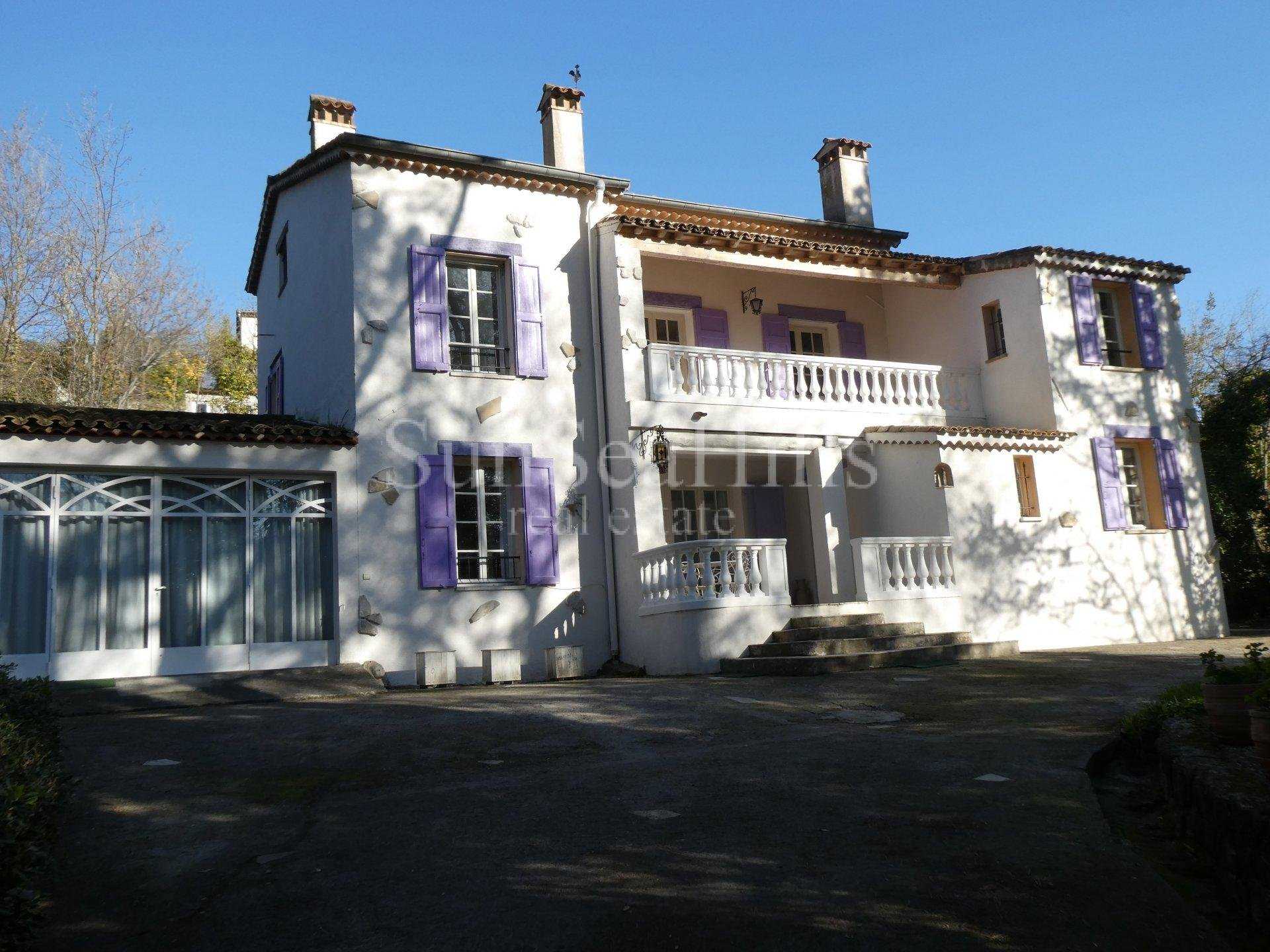 房子 在 Saint-Paul-de-Vence, 普羅旺斯-阿爾卑斯-藍色海岸 10816982