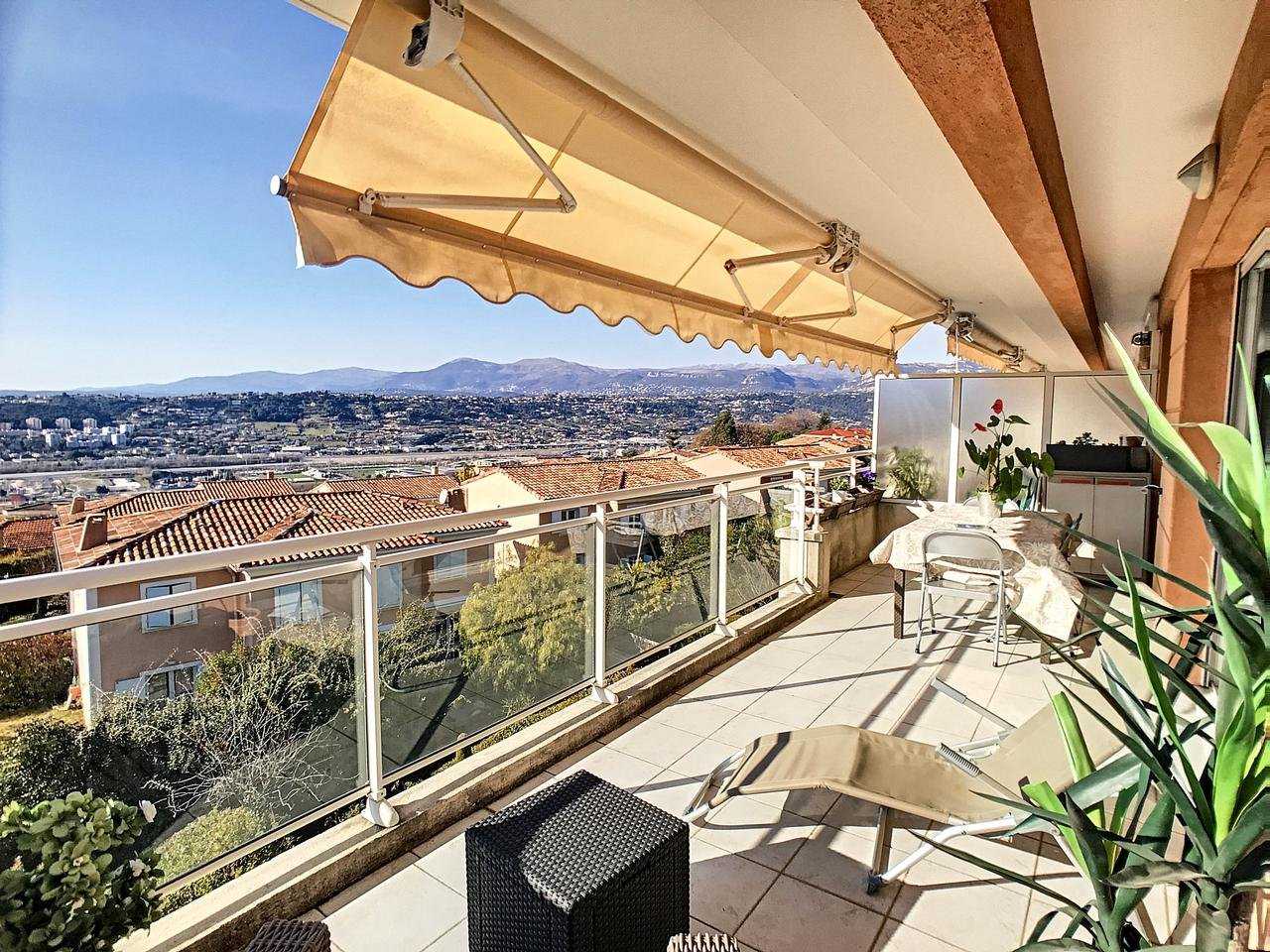 Condominium in Le Ray, Provence-Alpes-Cote d'Azur 10816992