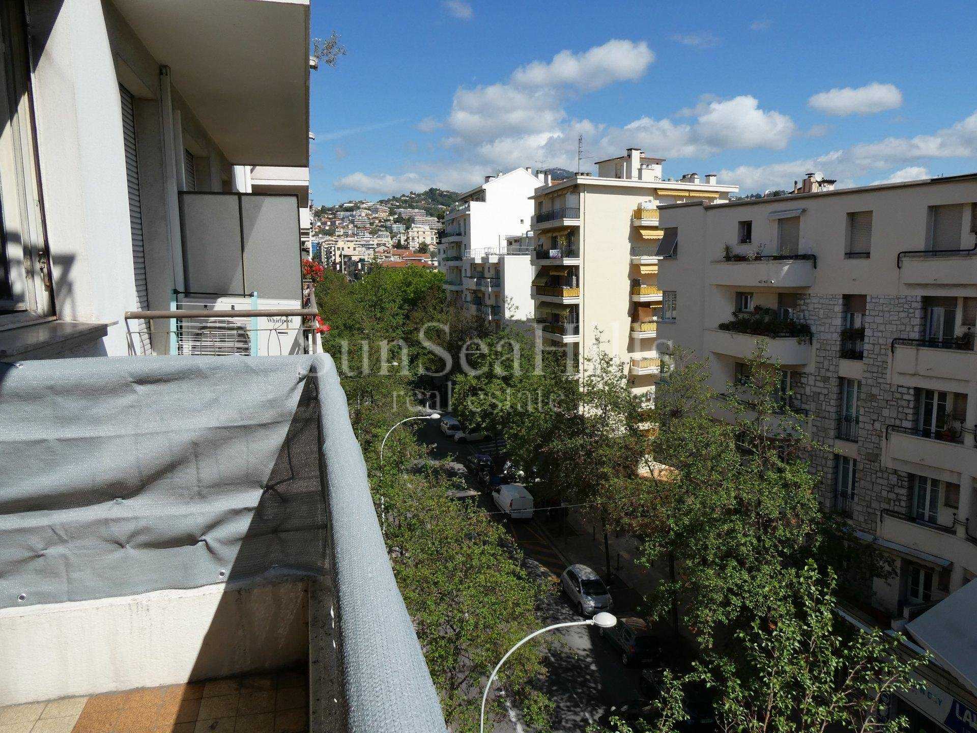 公寓 在 Nice, Alpes-Maritimes 10816994