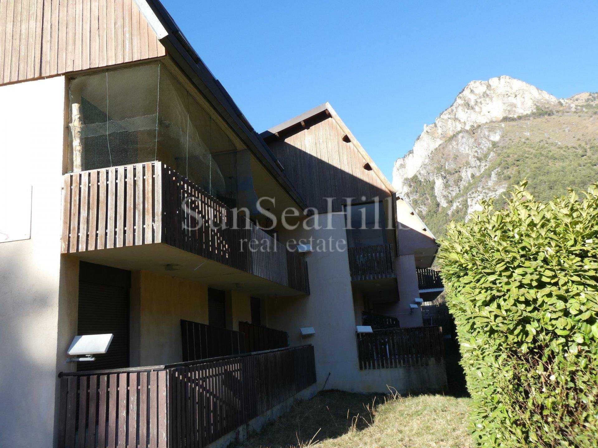 Condominio nel Tende, Provenza-Alpi-Costa Azzurra 10816996