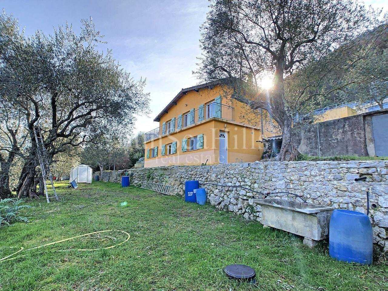 rumah dalam Sospel, Provence-Alpes-Côte d'Azur 10816998