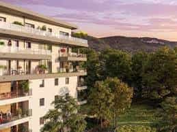 Condominium in Collonges-sous-Saleve, Auvergne-Rhone-Alpes 10817008