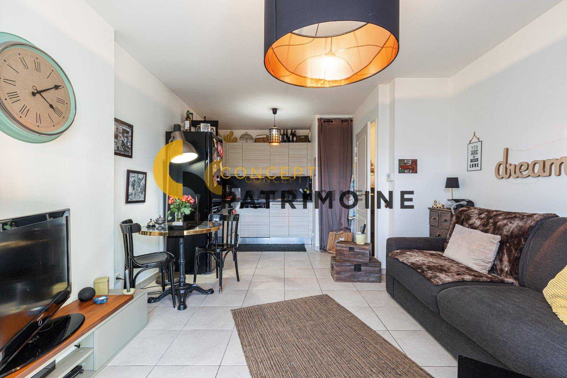 Condominium dans Saint-Isidore, Provence-Alpes-Côte d'Azur 10817031