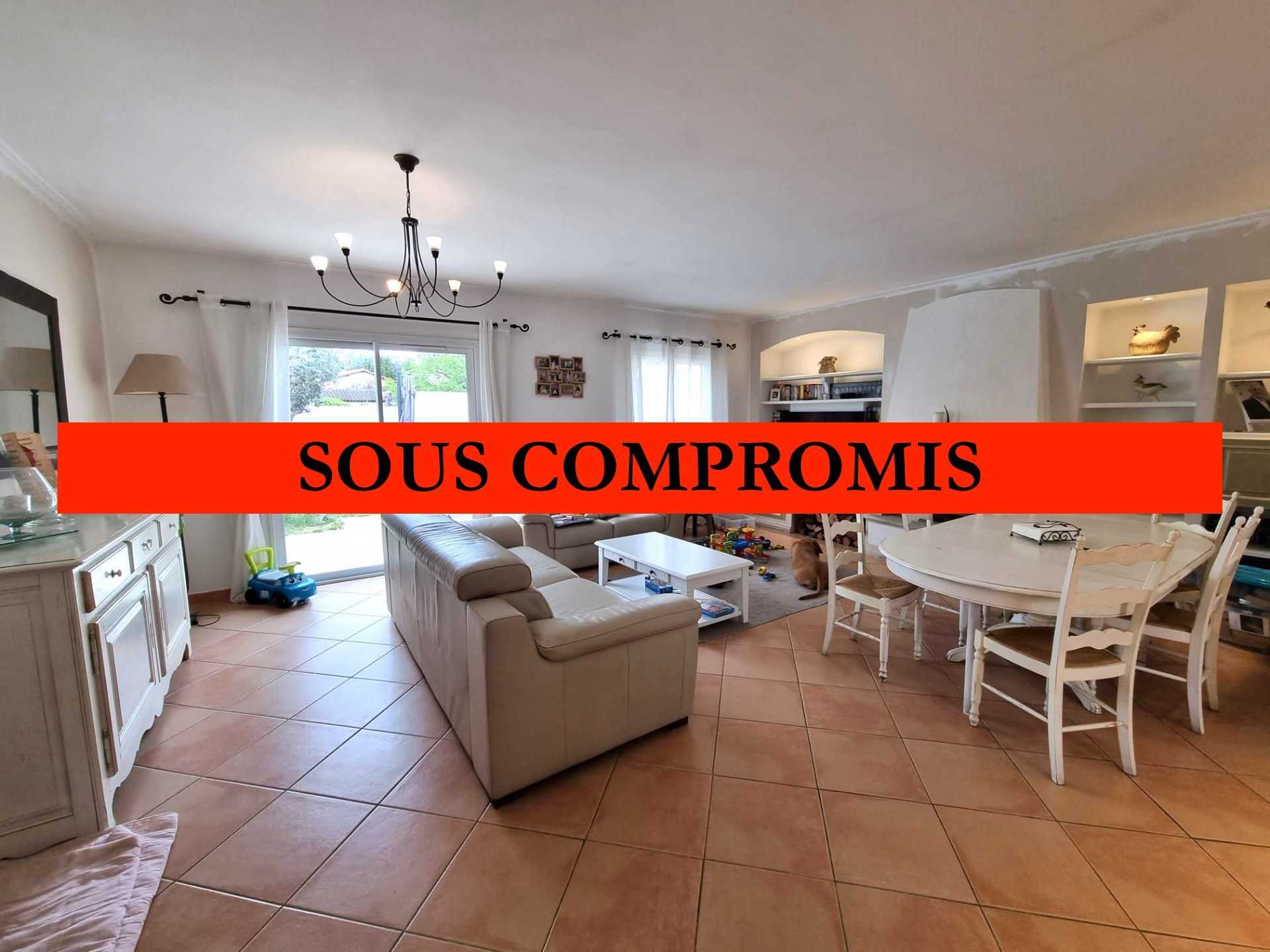 Talo sisään Villeneuve-Loubet, Provence-Alpes-Cote d'Azur 10817052
