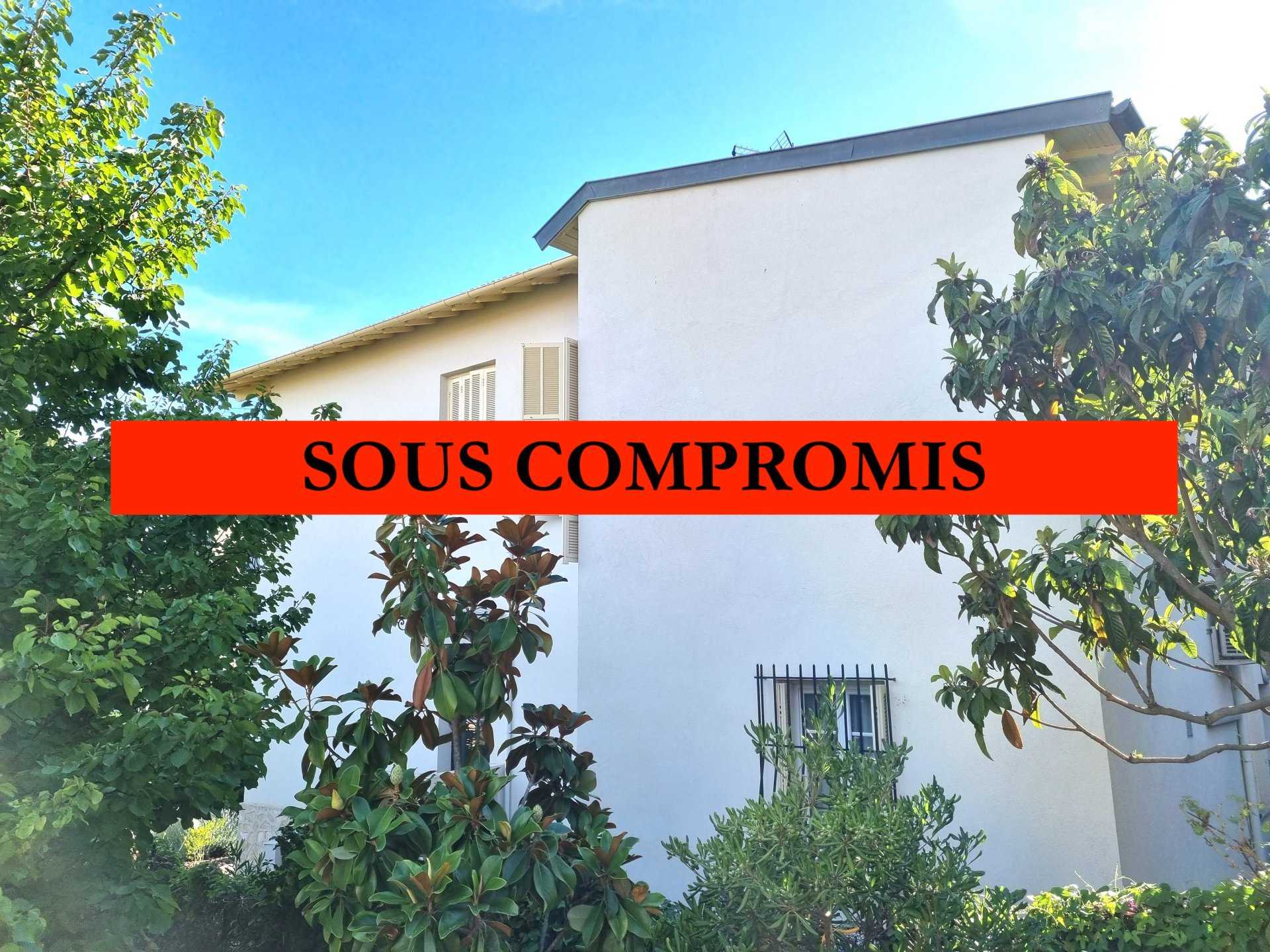 Hus i Le Ray, Provence-Alpes-Cote d'Azur 10817114