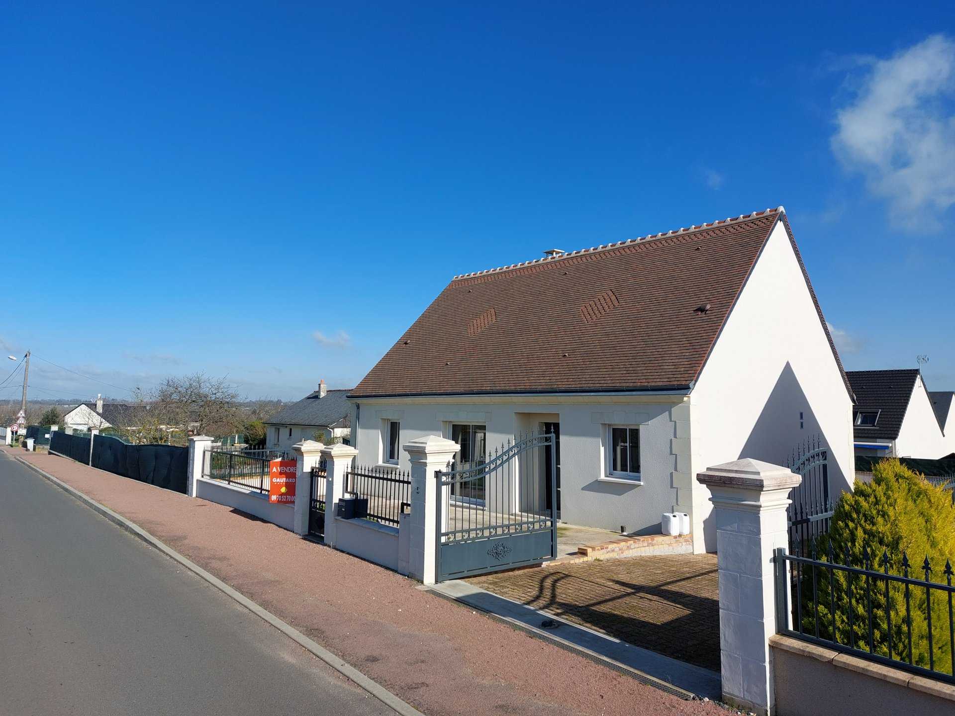 House in Montlouis-sur-Loire, Centre-Val de Loire 10817310