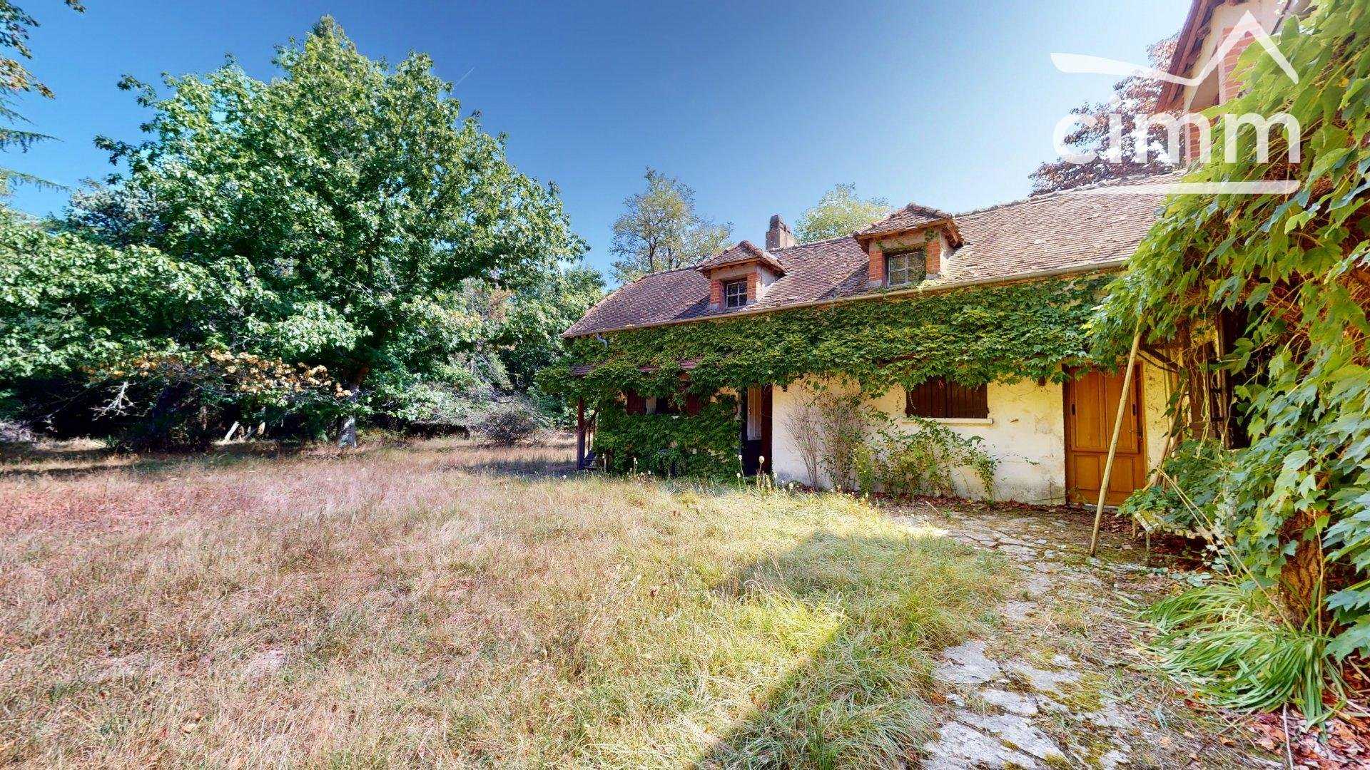 Residential in Vitry-aux-Loges, Loiret 10817442