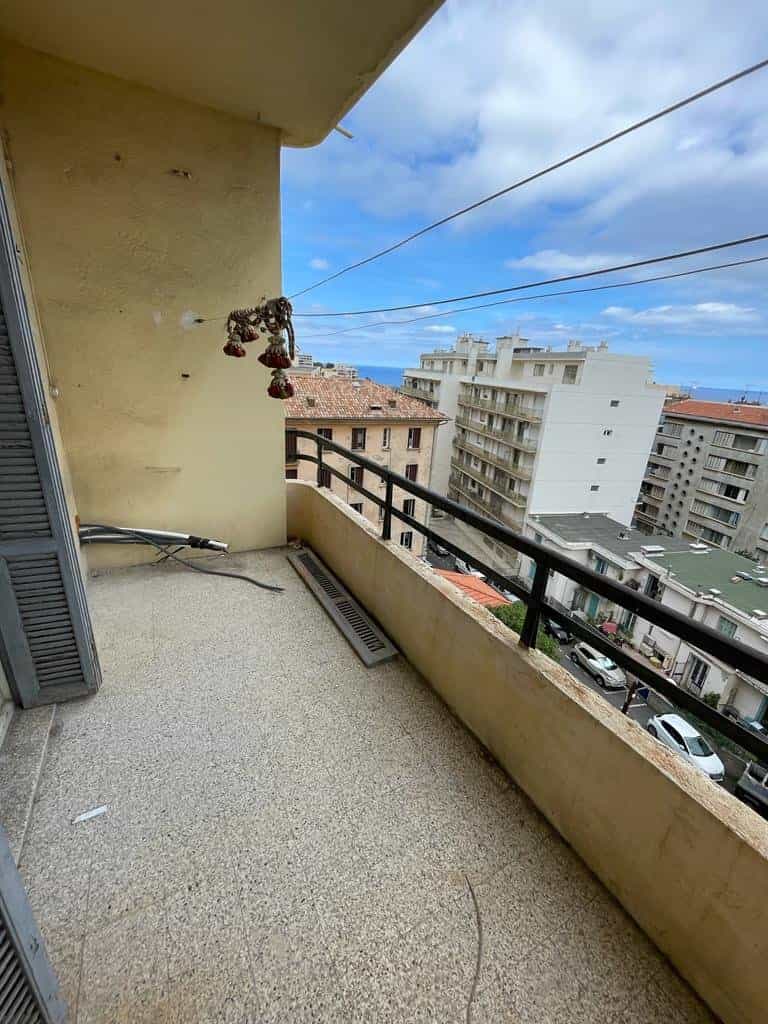 Condominium in Bastia, Haute-Corse 10817552