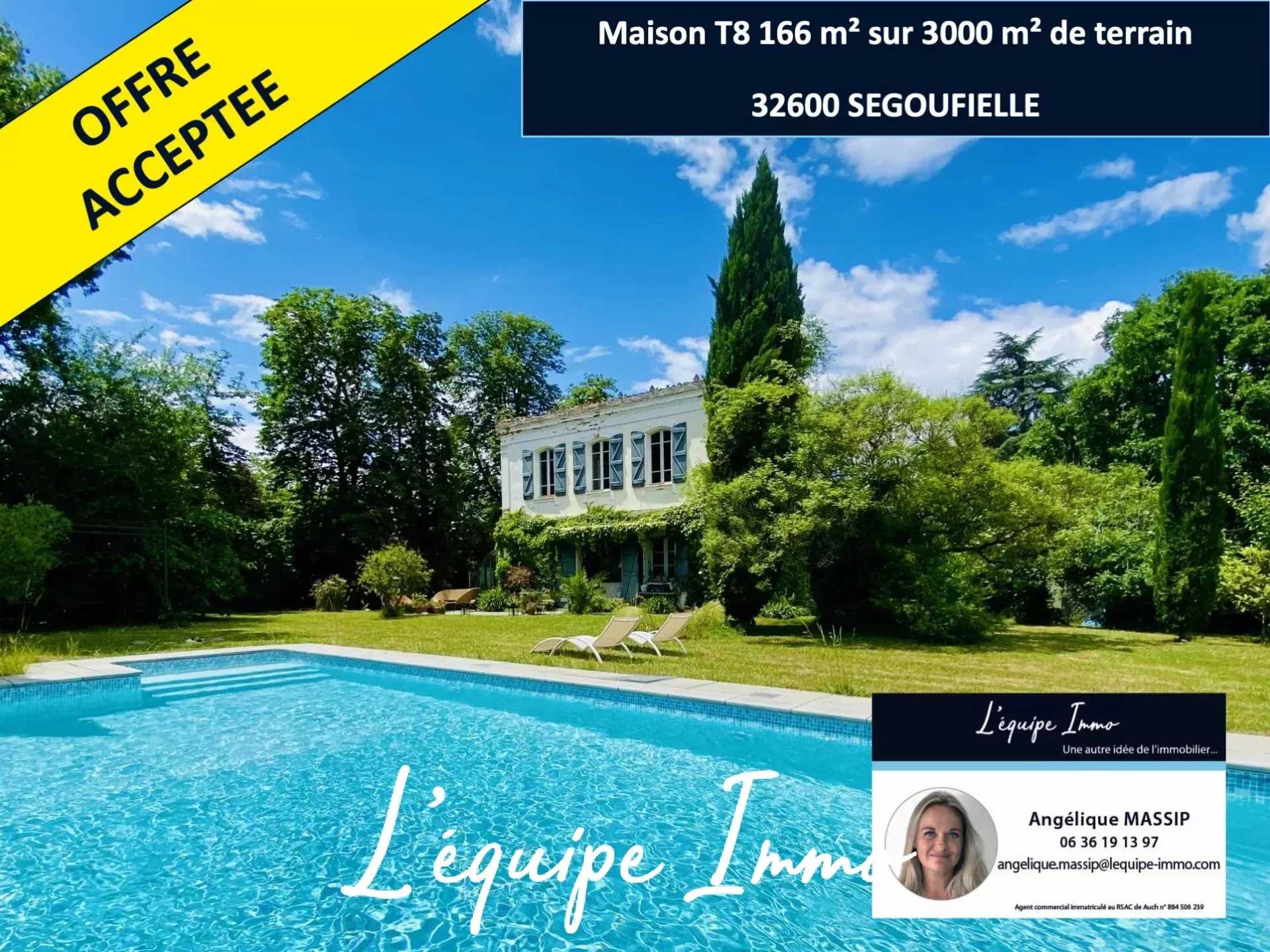 House in Segoufielle, Occitanie 10817624