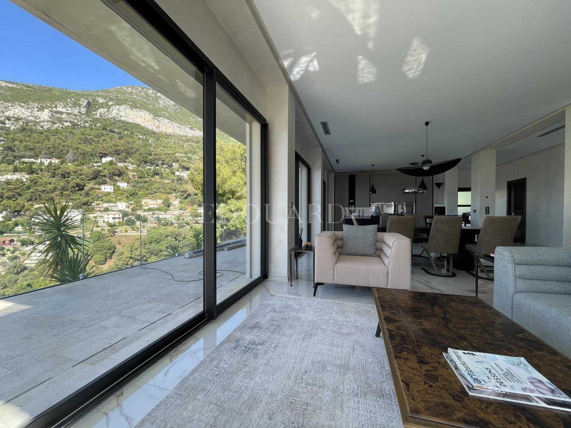 casa en Roquebrune-Cap-Martin, Alpes-Maritimes 10817832