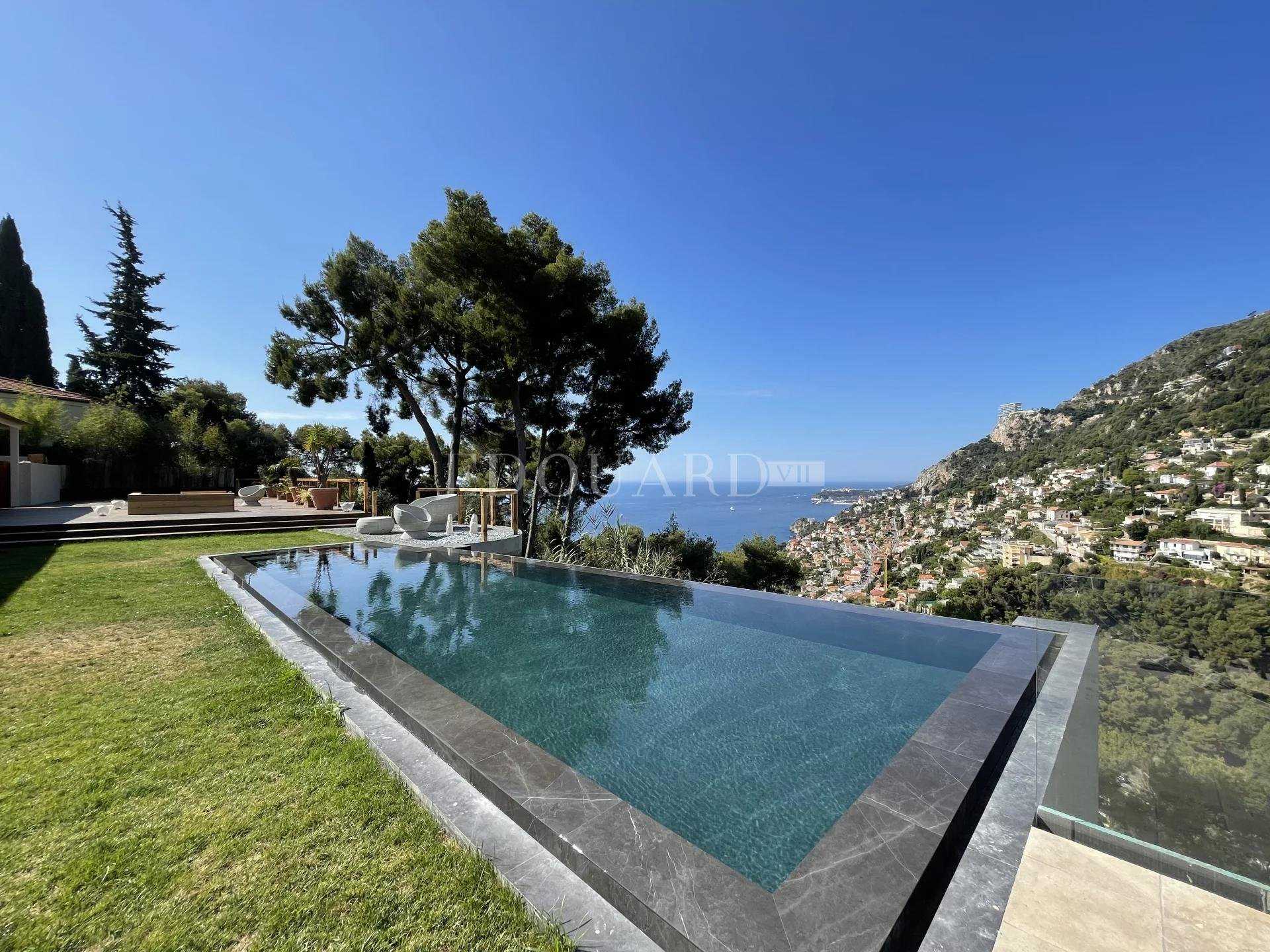 Casa nel Roquebrune, Provenza-Alpi-Costa Azzurra 10817832