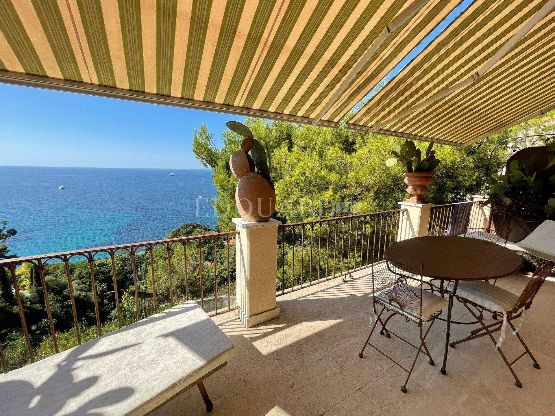 公寓 在 Roquebrune, Provence-Alpes-Cote d'Azur 10817931