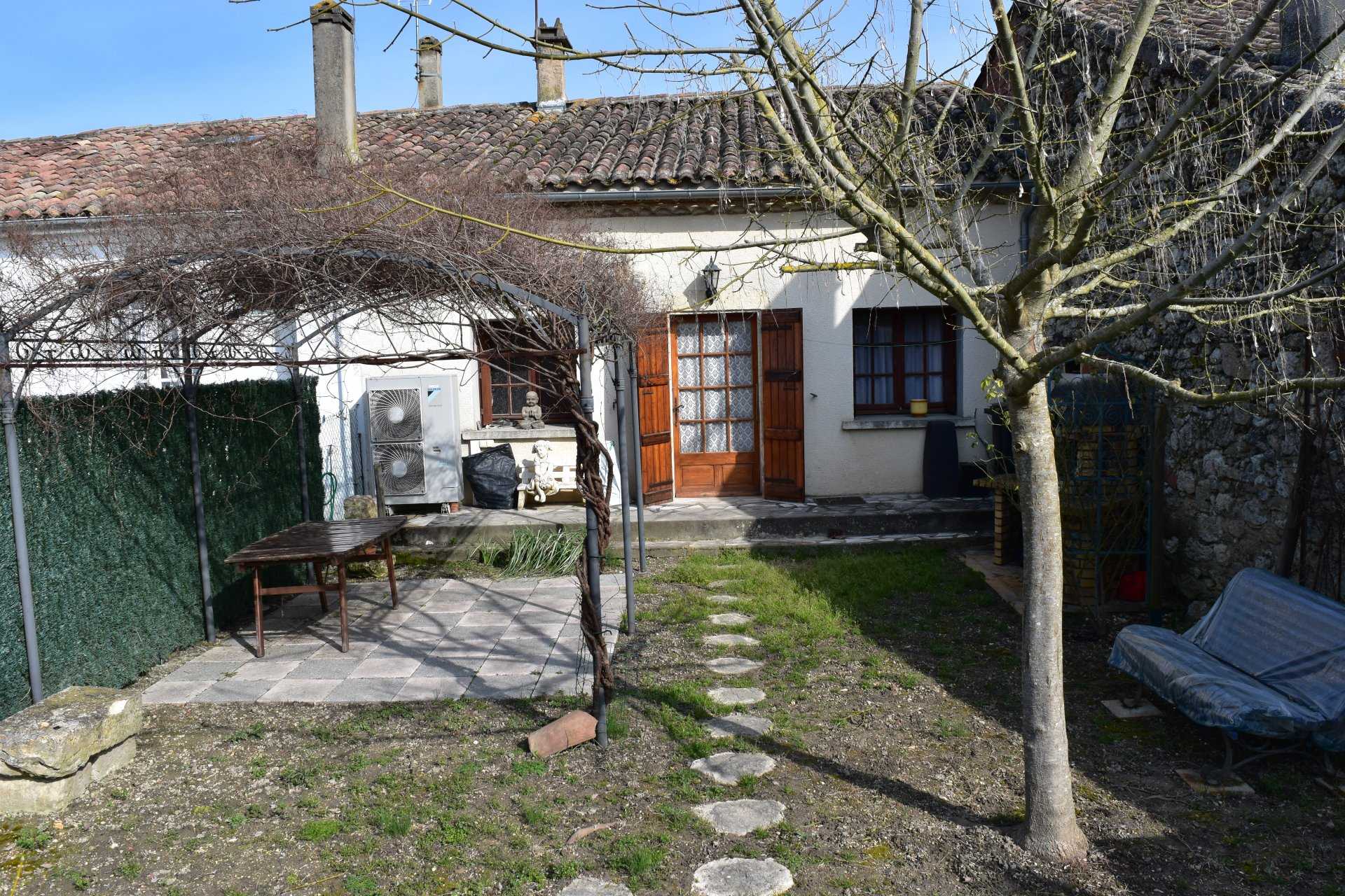 Flere huse i Lectoure, Occitanie 10817965