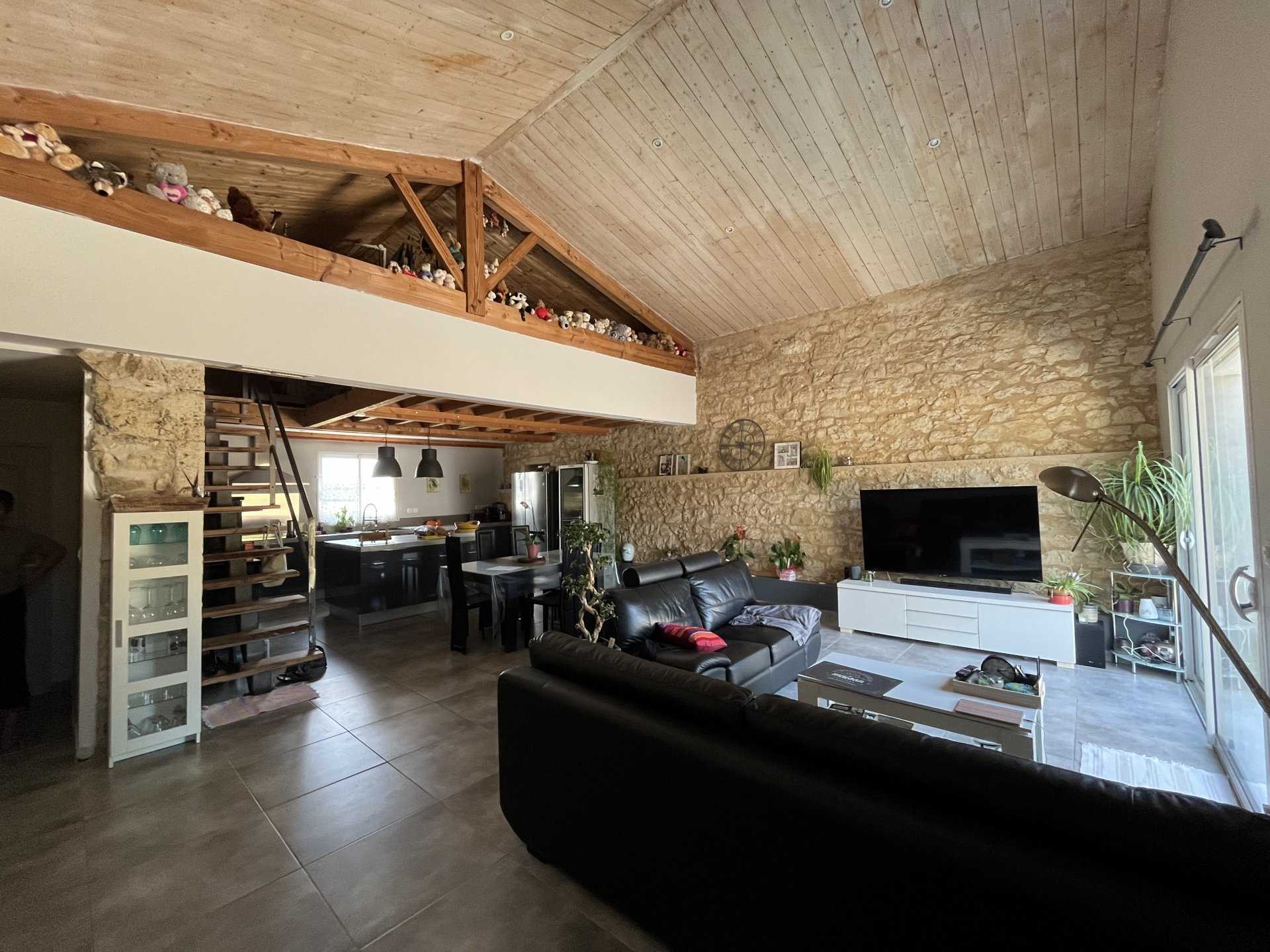 Talo sisään Les Censies, Provence-Alpes-Cote d'Azur 10817984