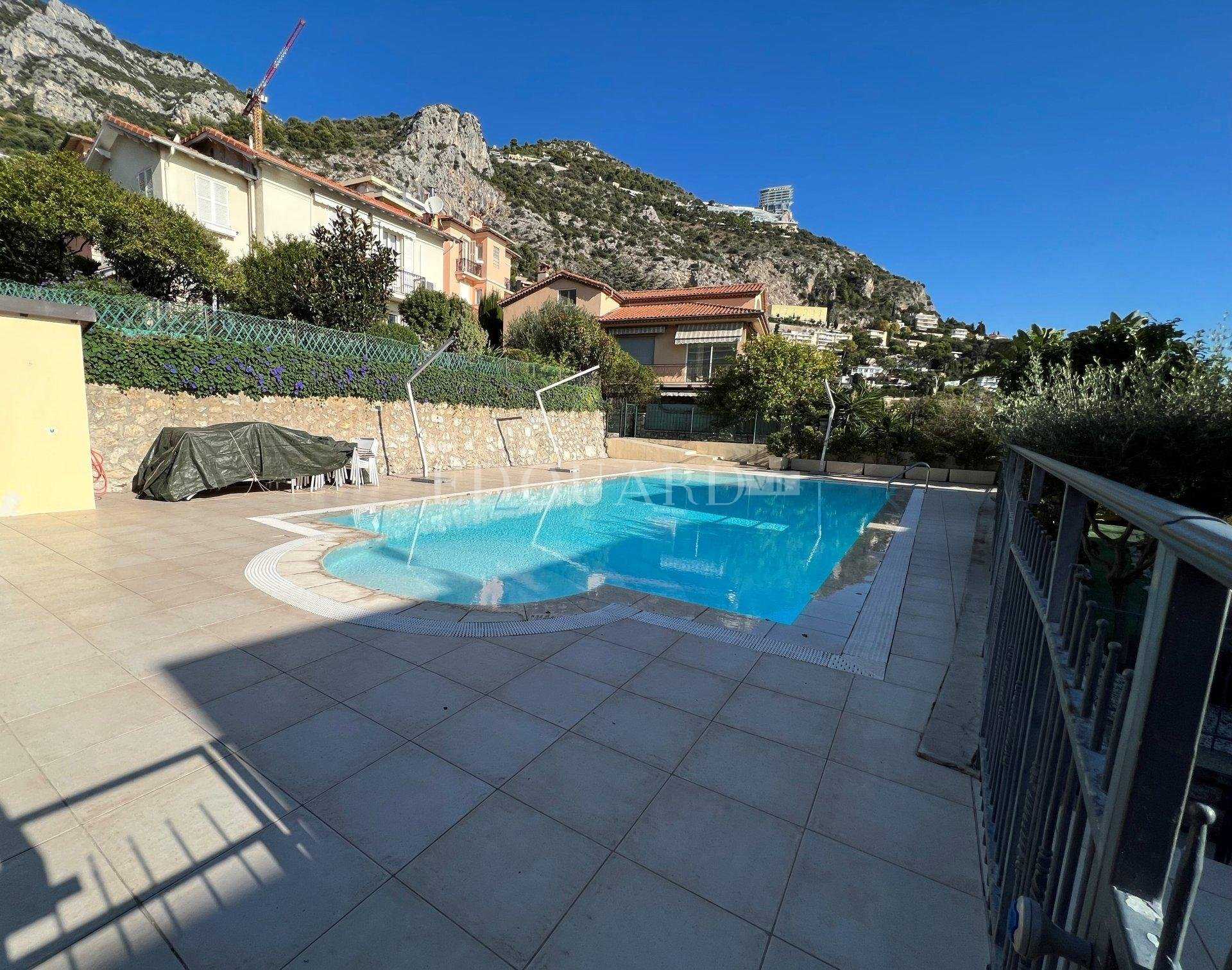 Eigentumswohnung im Faussignana, Provence-Alpes-Côte d'Azur 10818061