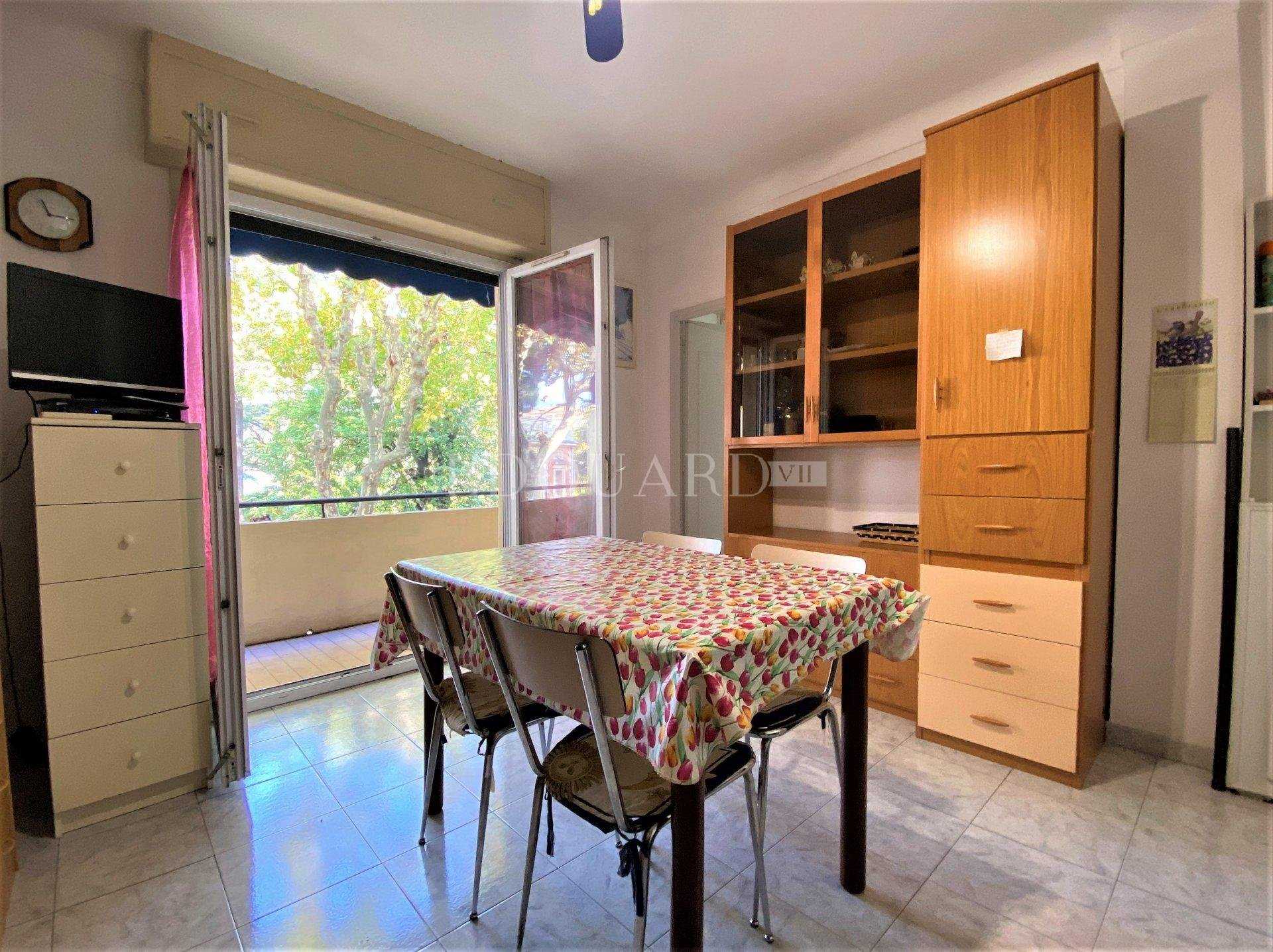 公寓 在 Menton, Alpes-Maritimes 10818085