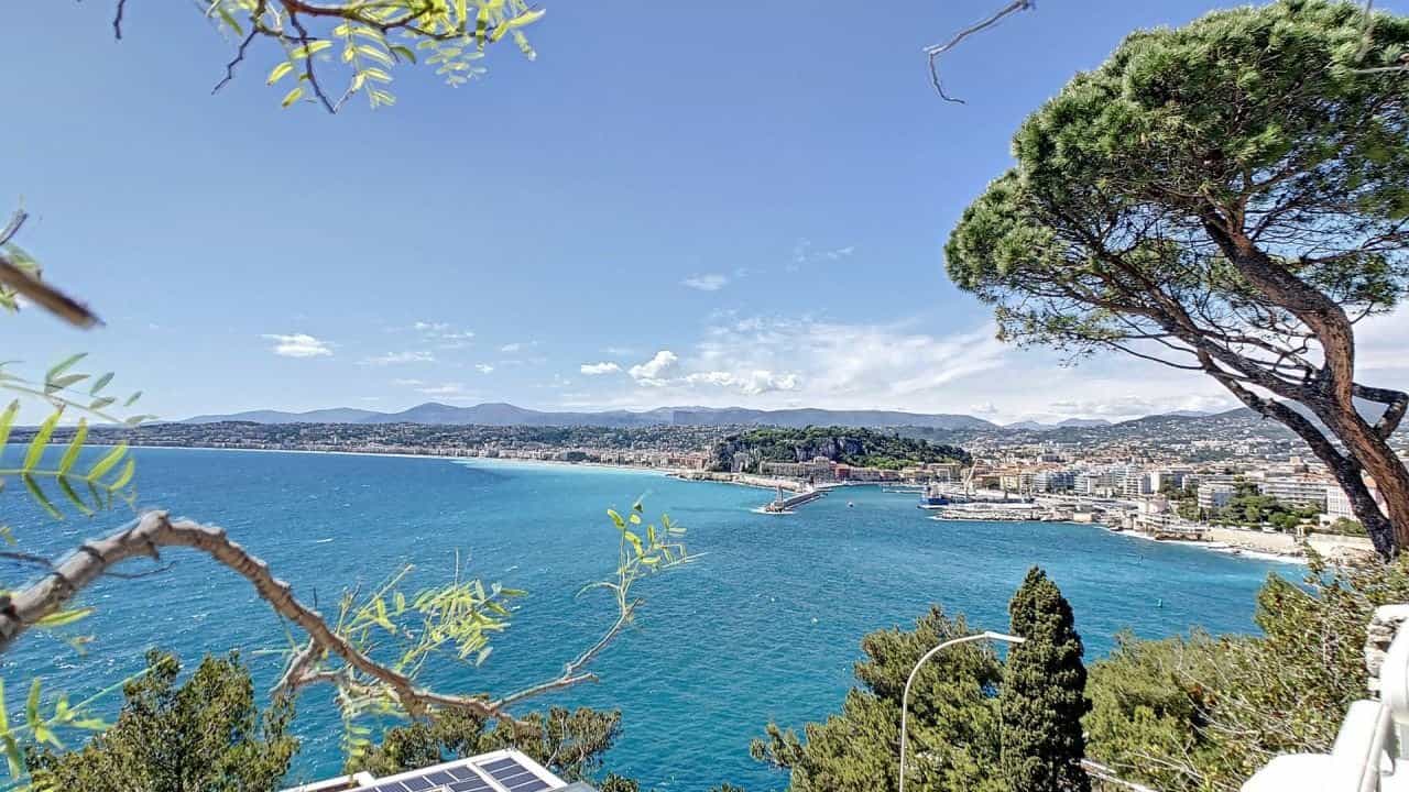 loger dans Le Ray, Provence-Alpes-Cote d'Azur 10818090