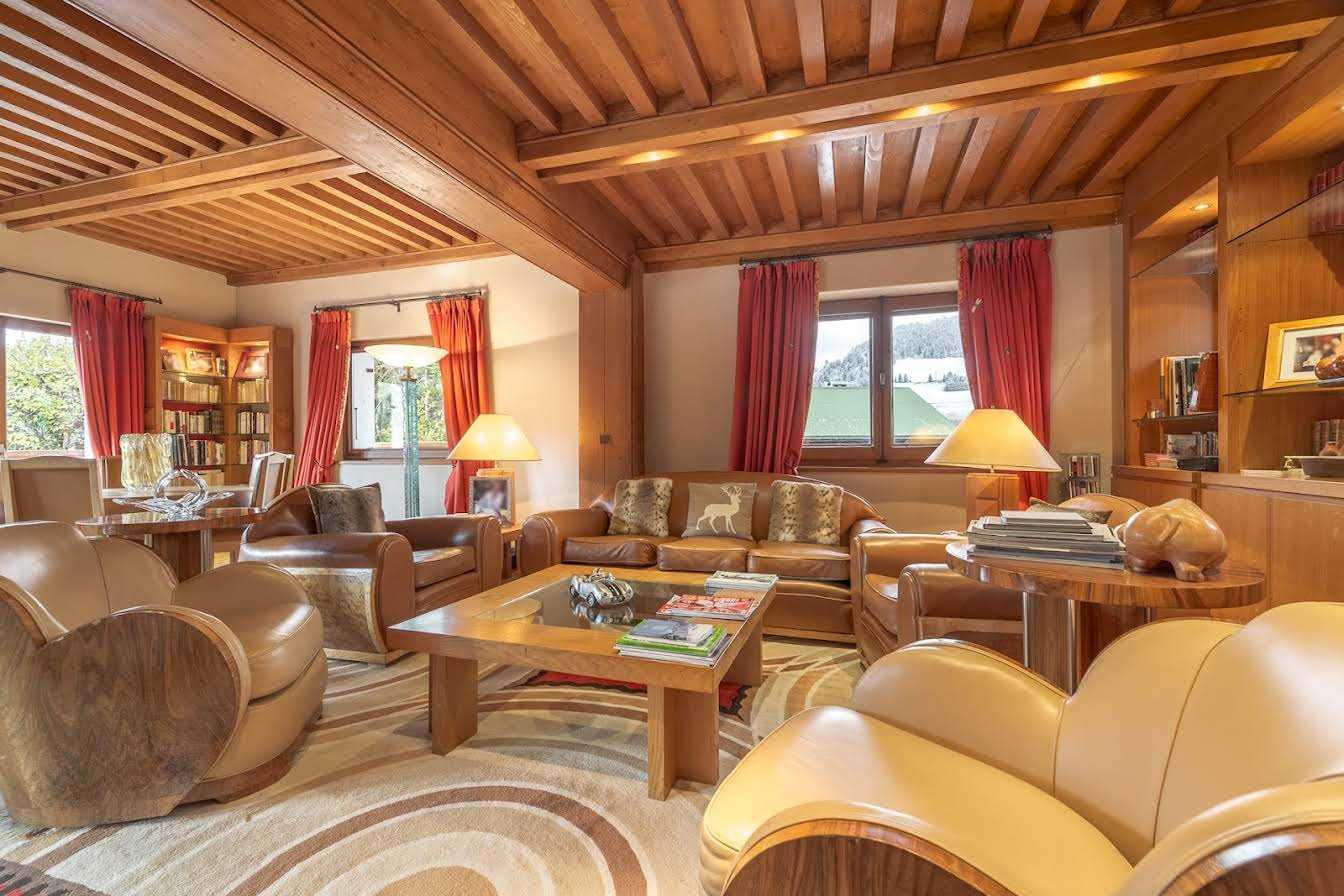 House in Megeve, Auvergne-Rhone-Alpes 10818095