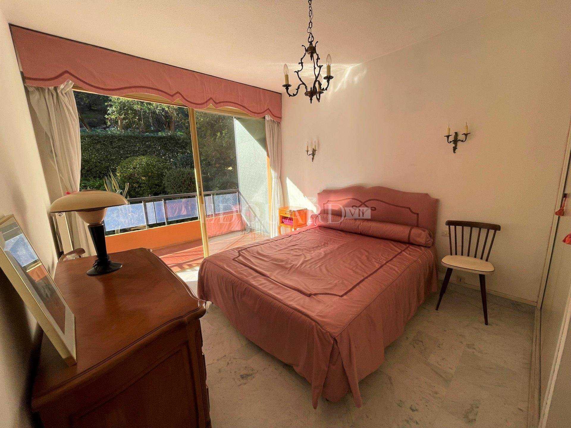 公寓 在 Roquebrune-Cap-Martin, Alpes-Maritimes 10818105