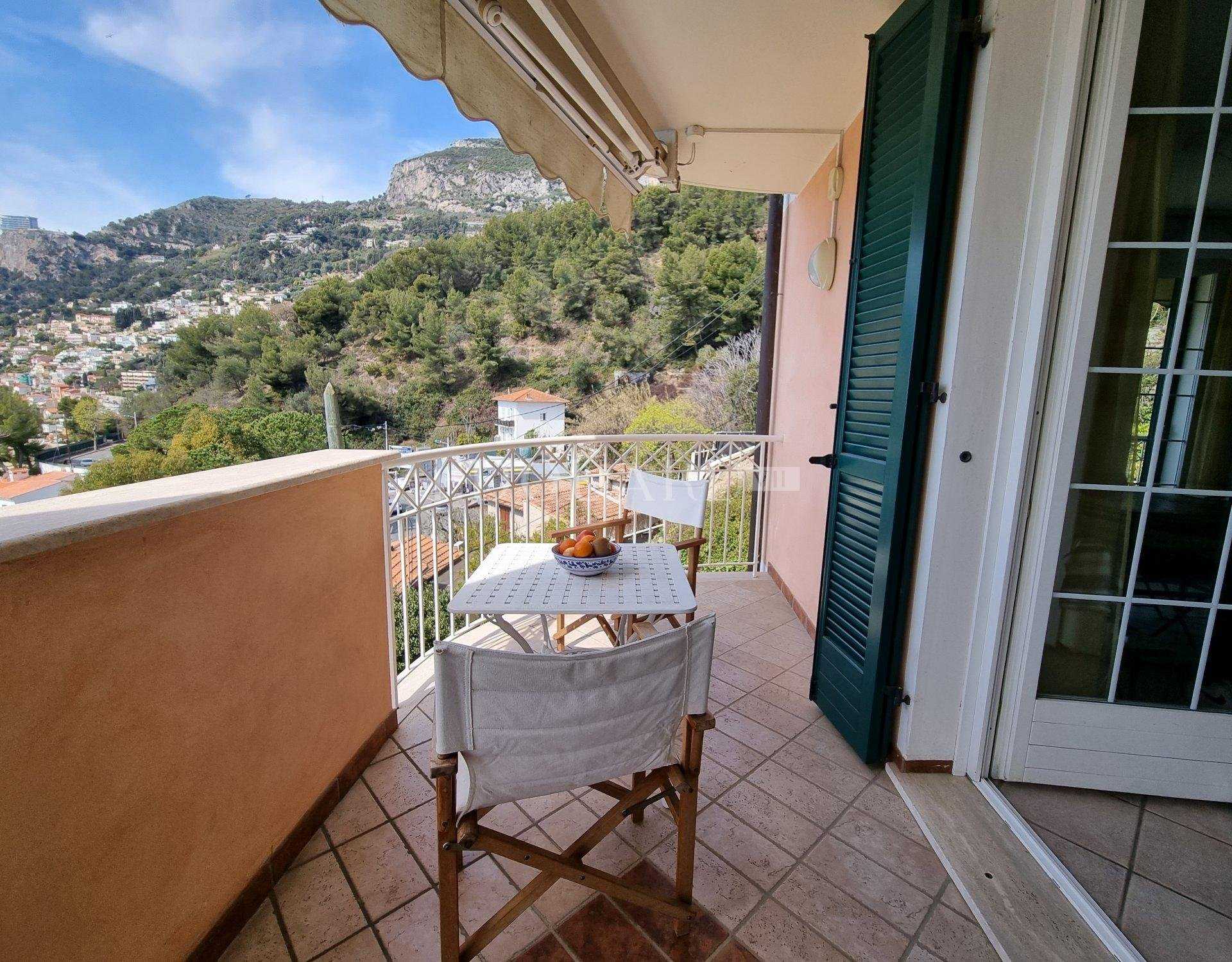 Condominium in Roquebrune, Provence-Alpes-Cote d'Azur 10818113