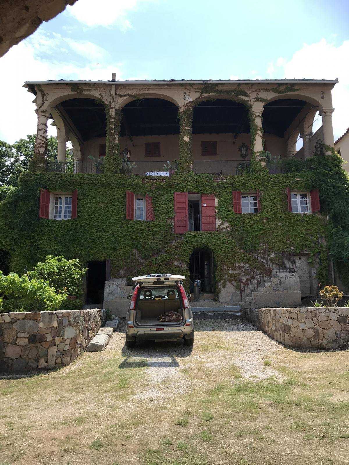 rumah dalam Calenzana, Haute-Corse 10818136