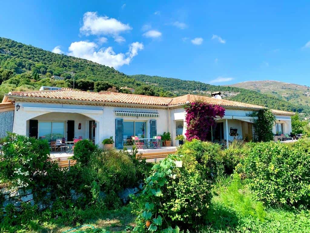 Dom w Le Collet, Provence-Alpes-Cote d'Azur 10818170