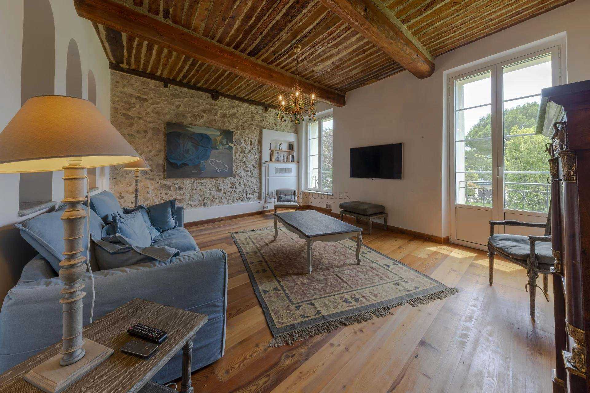 Casa nel Juan-les-Pins, Provenza-Alpi-Costa Azzurra 10818194