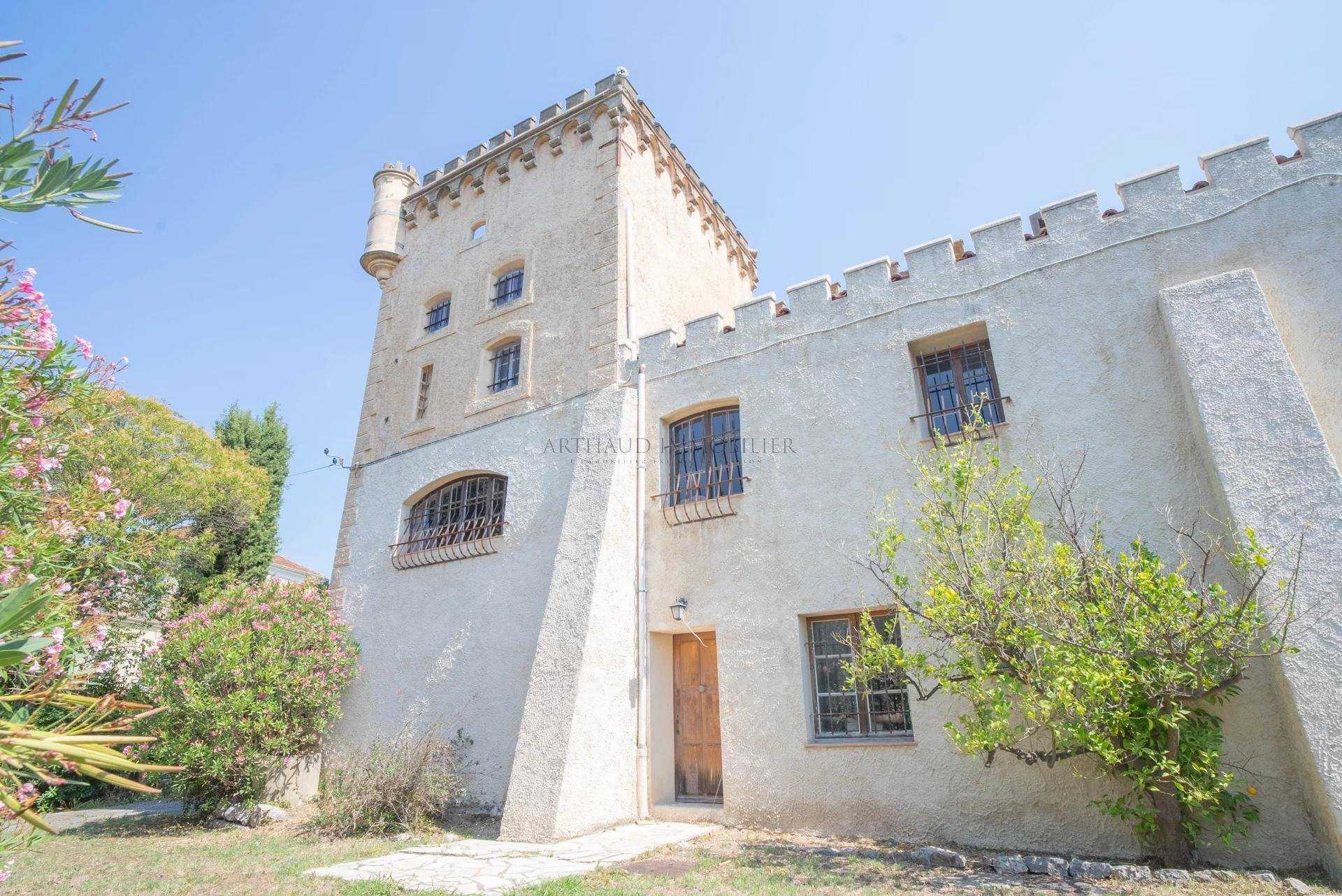 rumah dalam La Roquette-sur-Siagne, Provence-Alpes-Côte d'Azur 10818197