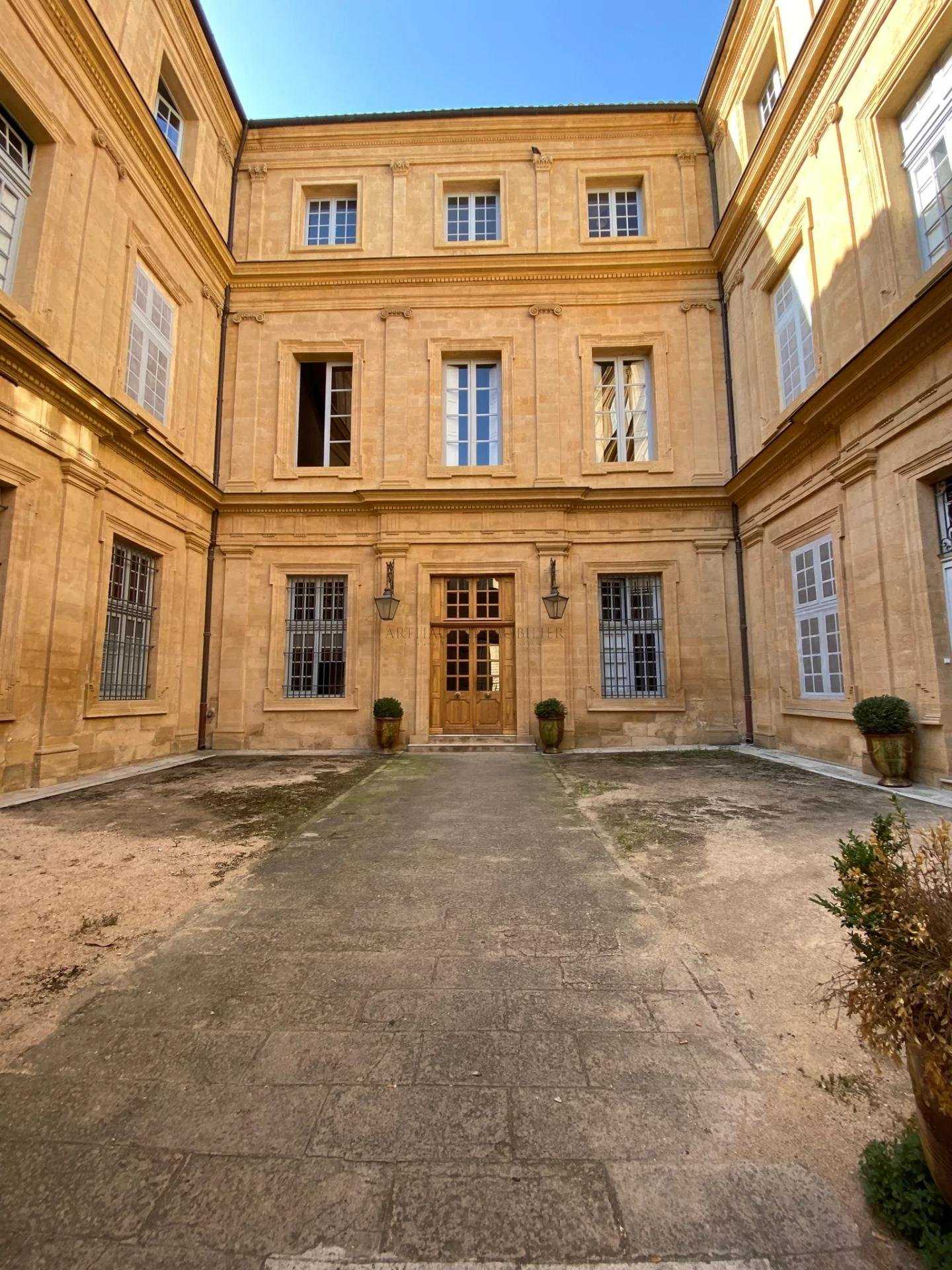 Dom w Aix-en-Provence, Provence-Alpes-Cote d'Azur 10818206