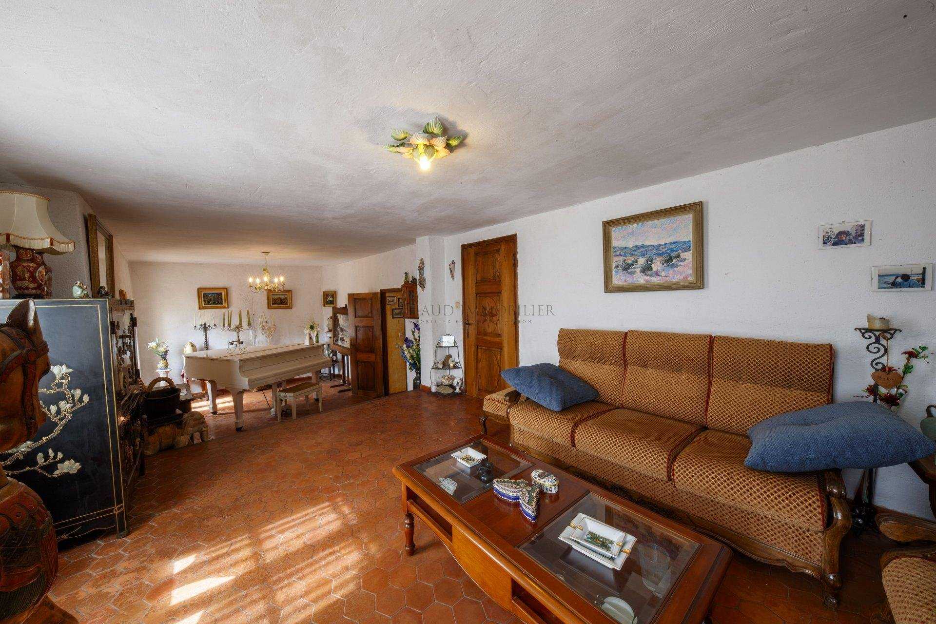 公寓 在 图雷特症, 普罗旺斯-阿尔卑斯-蓝色海岸 10818212