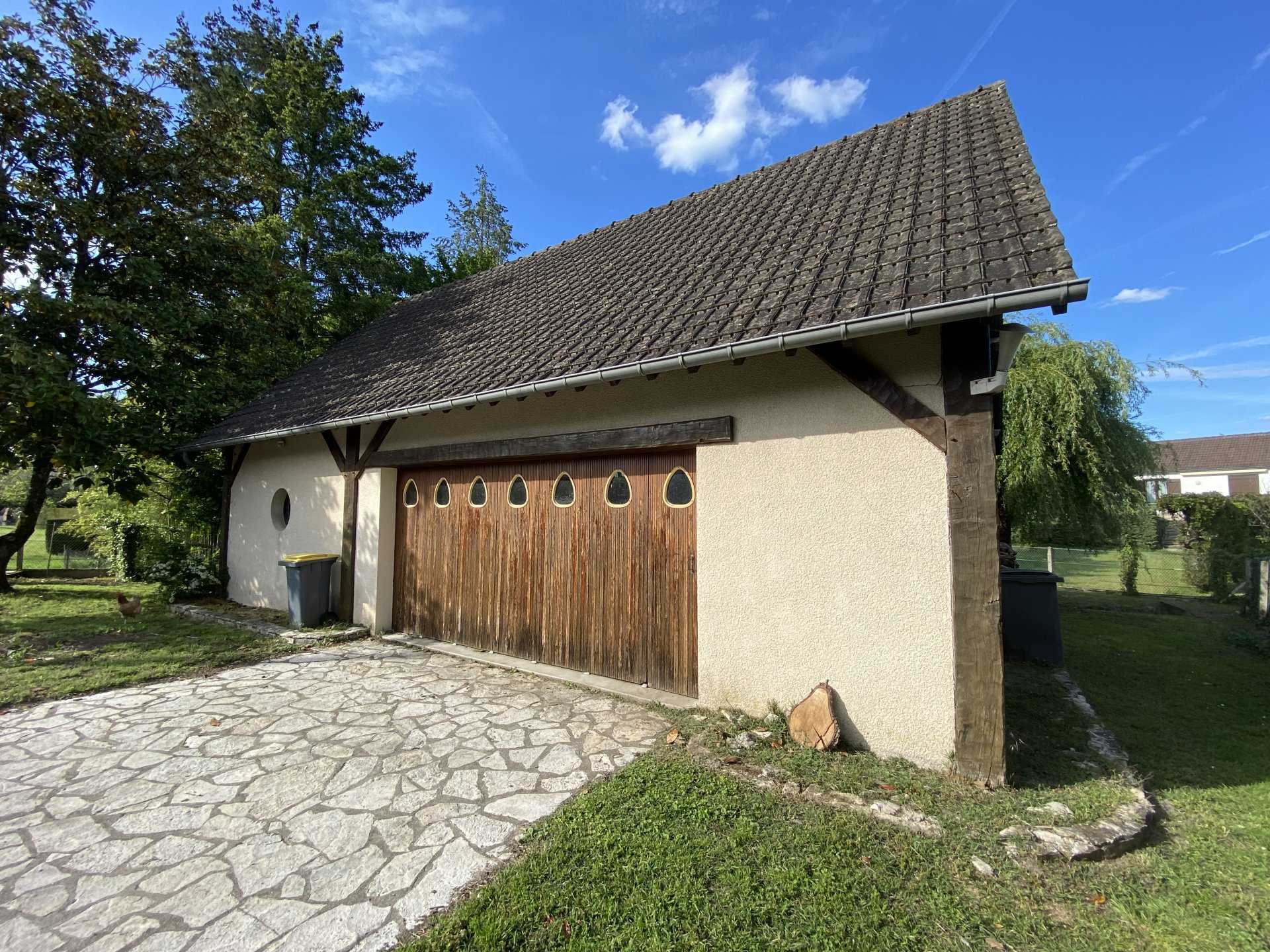 House in Salbris, Centre-Val de Loire 10818344