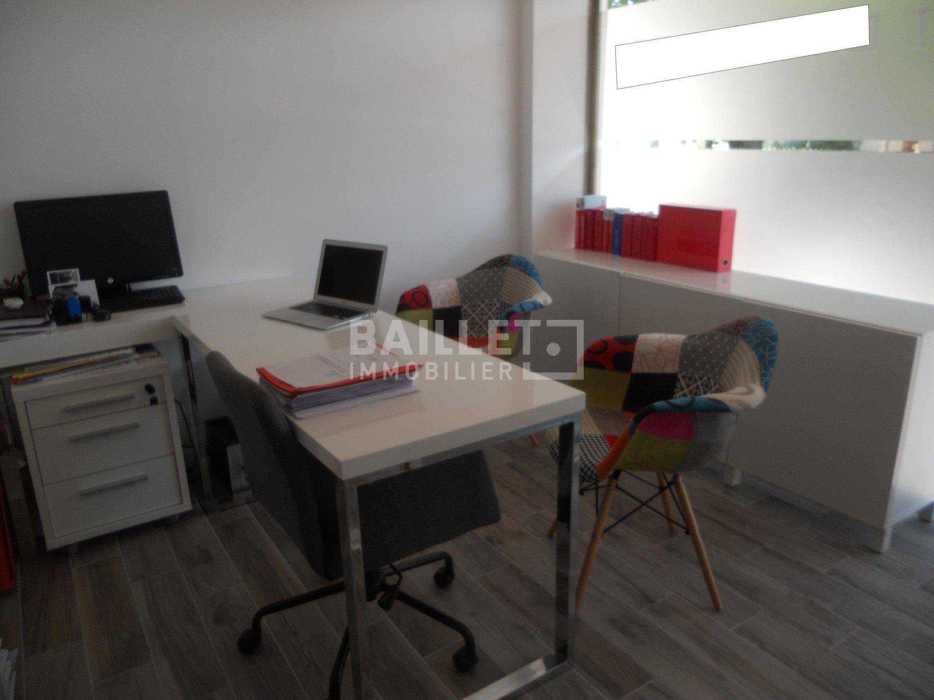 Office in Antibes, Provence-Alpes-Cote d'Azur 10818359