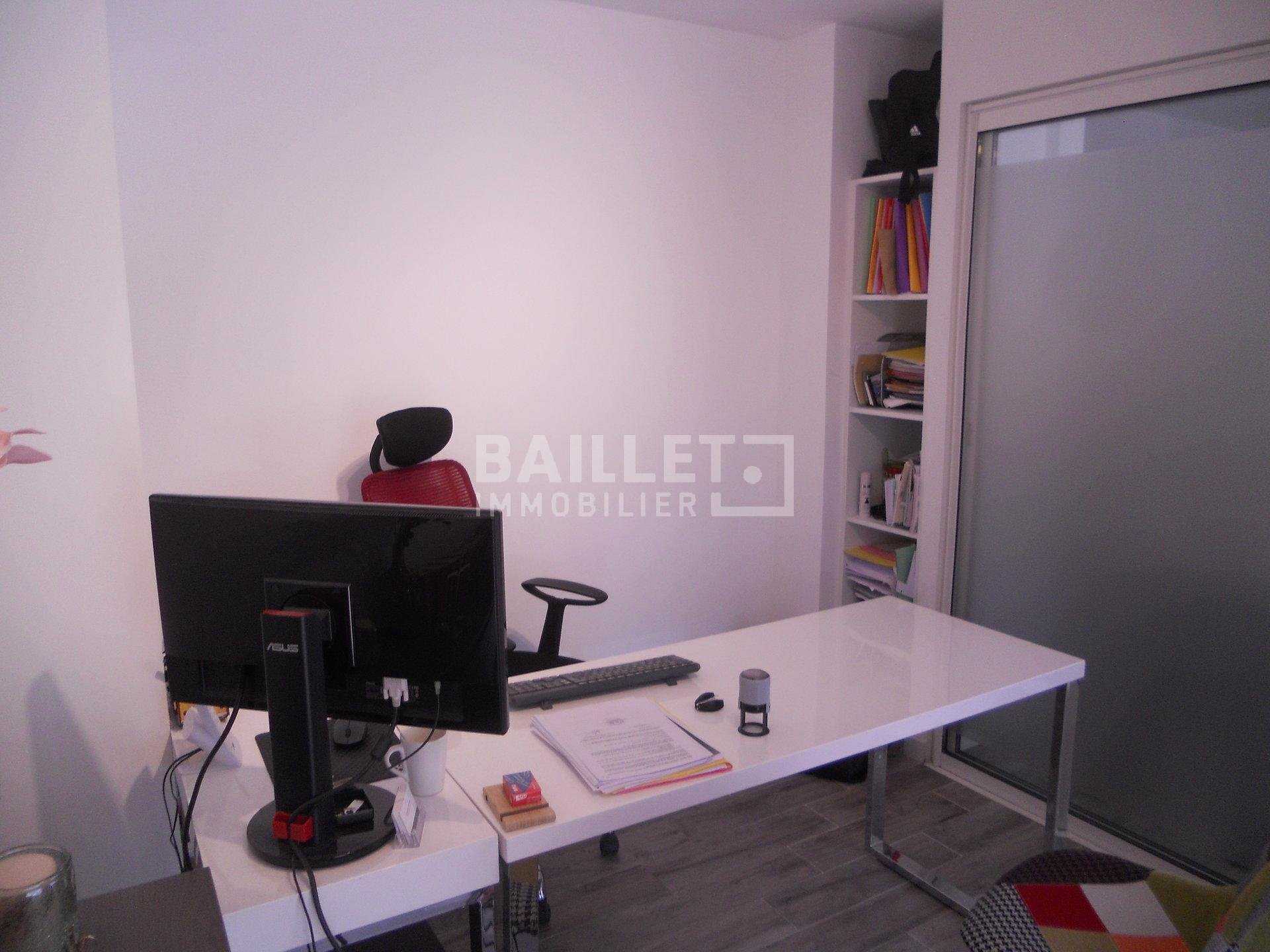 Office in Antibes, Provence-Alpes-Cote d'Azur 10818359