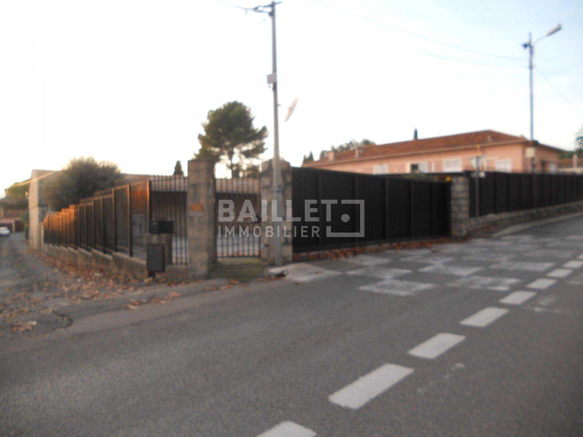 Commercial in Mougins, Alpes-Maritimes 10818388