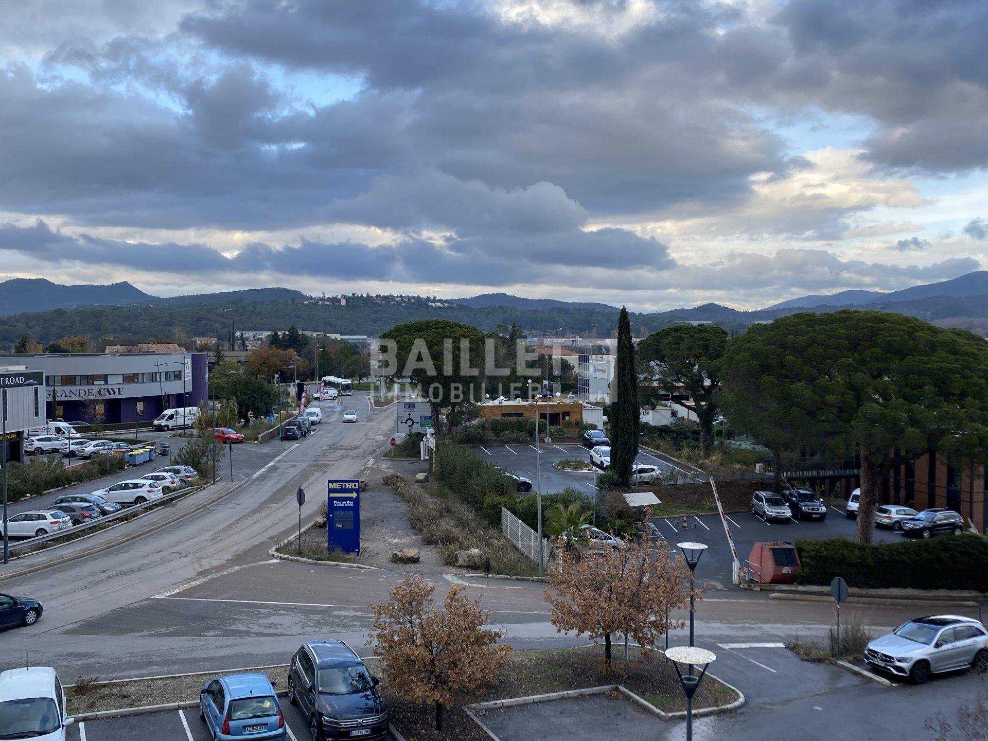 Office in Frejus, Provence-Alpes-Cote d'Azur 10818459