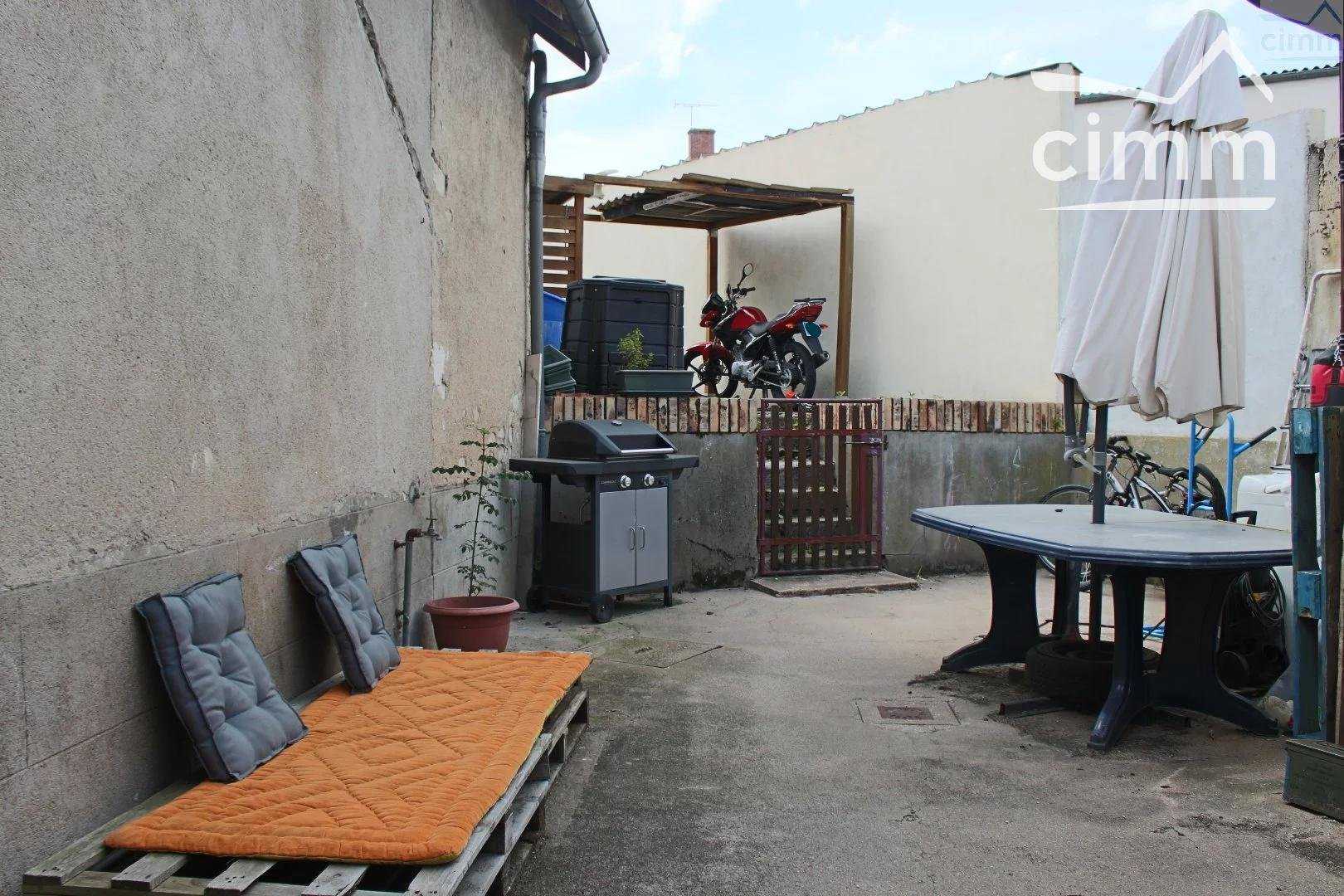 Osiedle mieszkaniowe w Savigny-en-Septaine, Cher 10818614